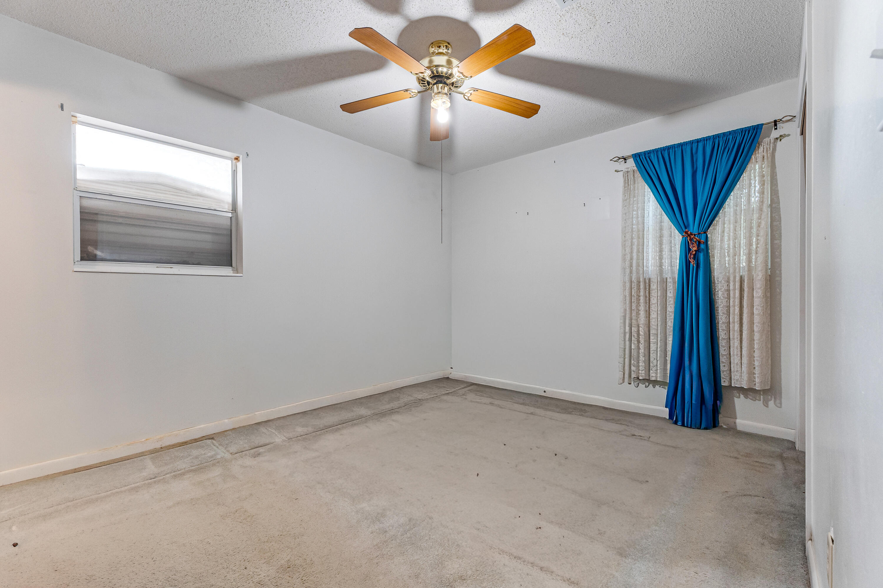 PINECREST HILLS - Residential