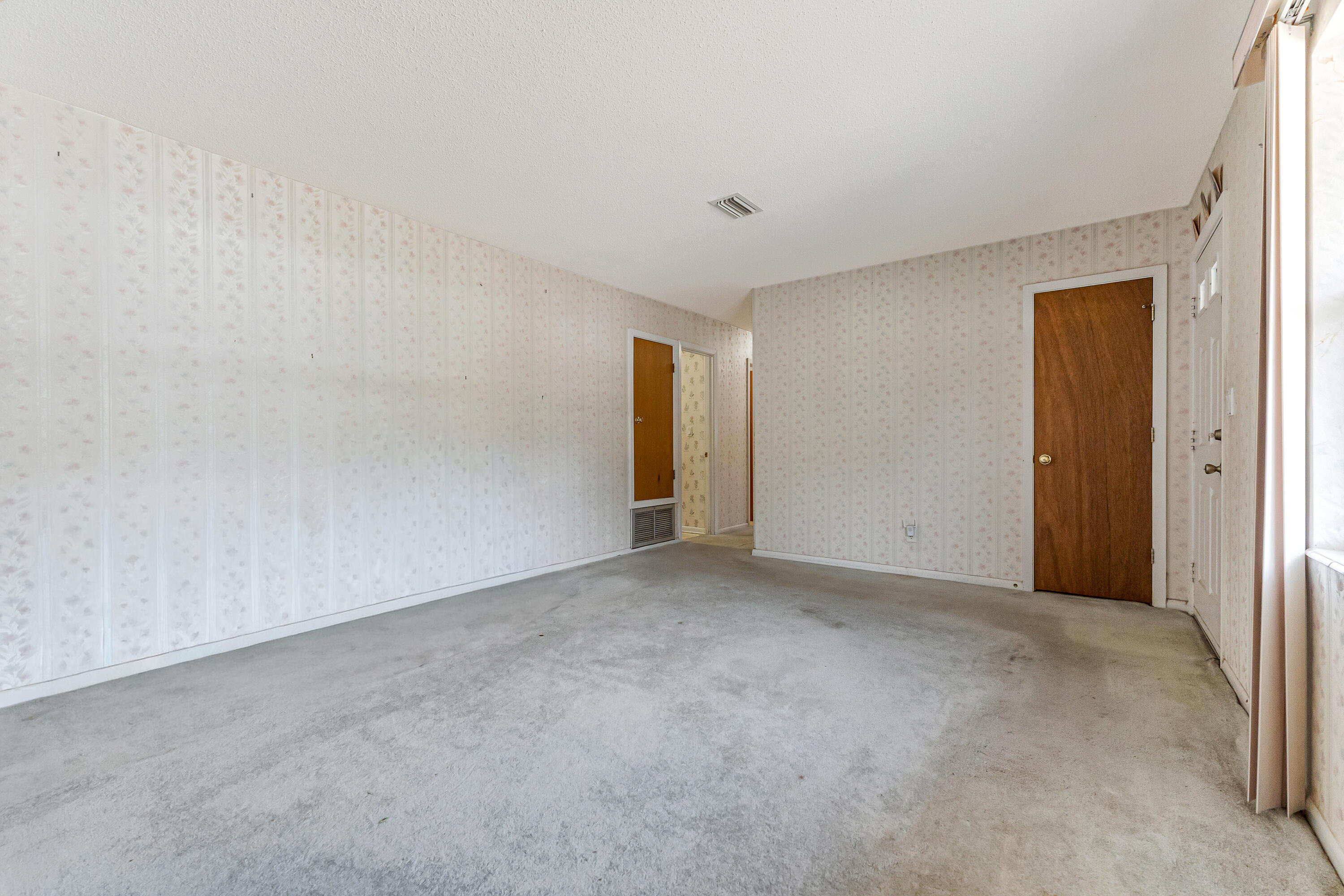 PINECREST HILLS - Residential