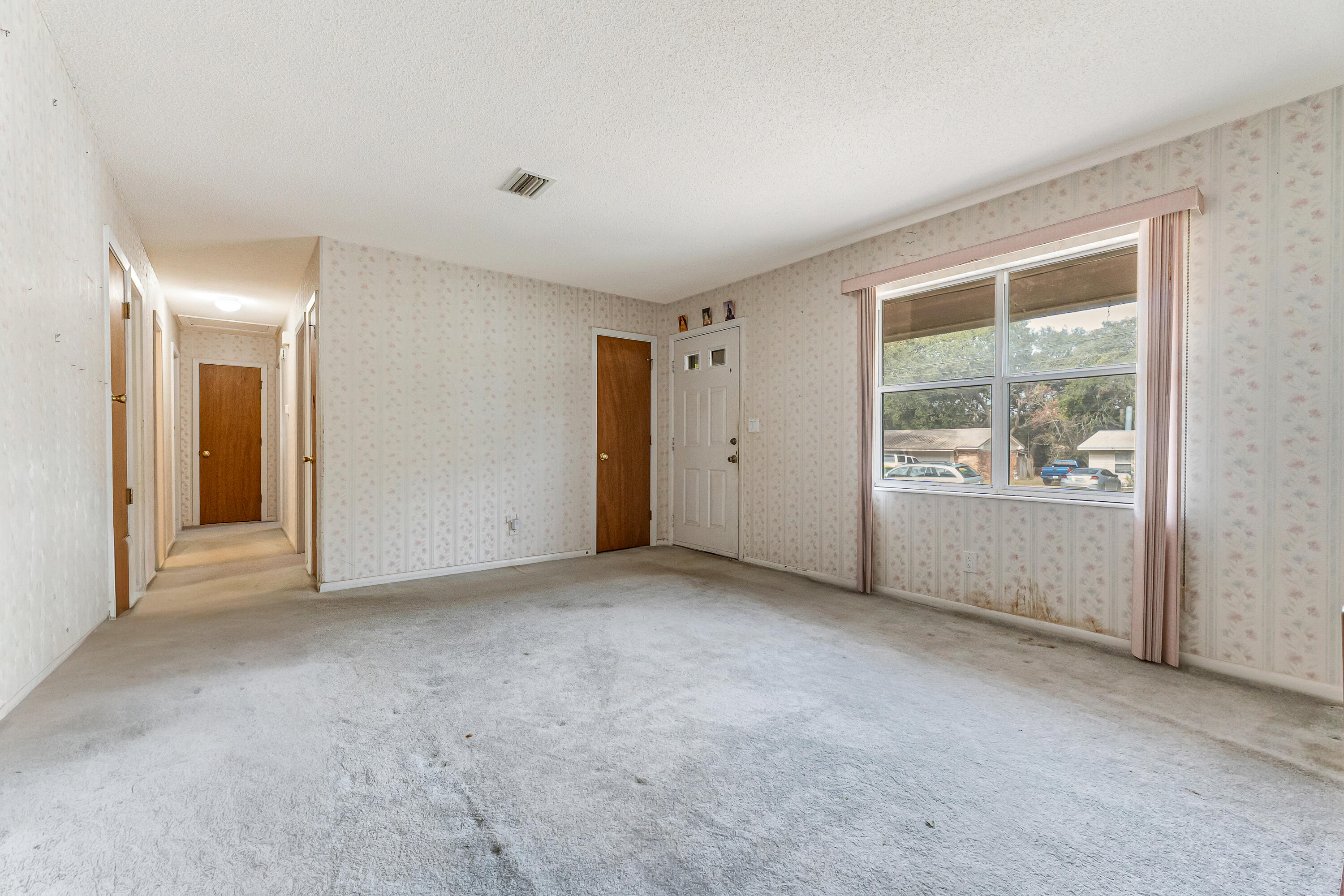 PINECREST HILLS - Residential