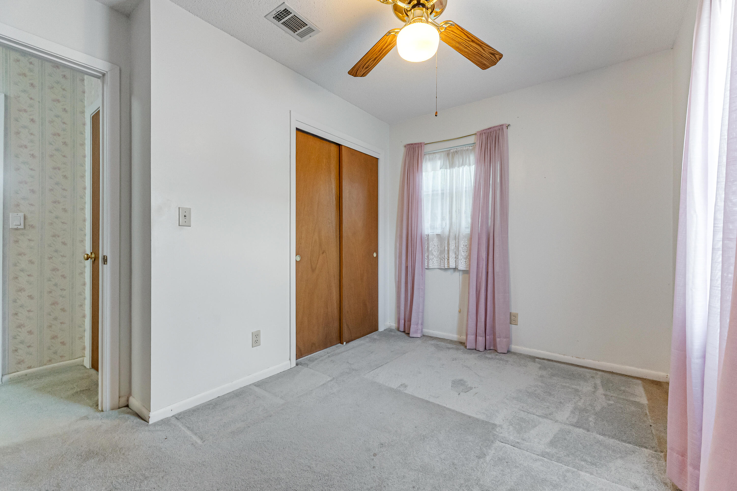 PINECREST HILLS - Residential