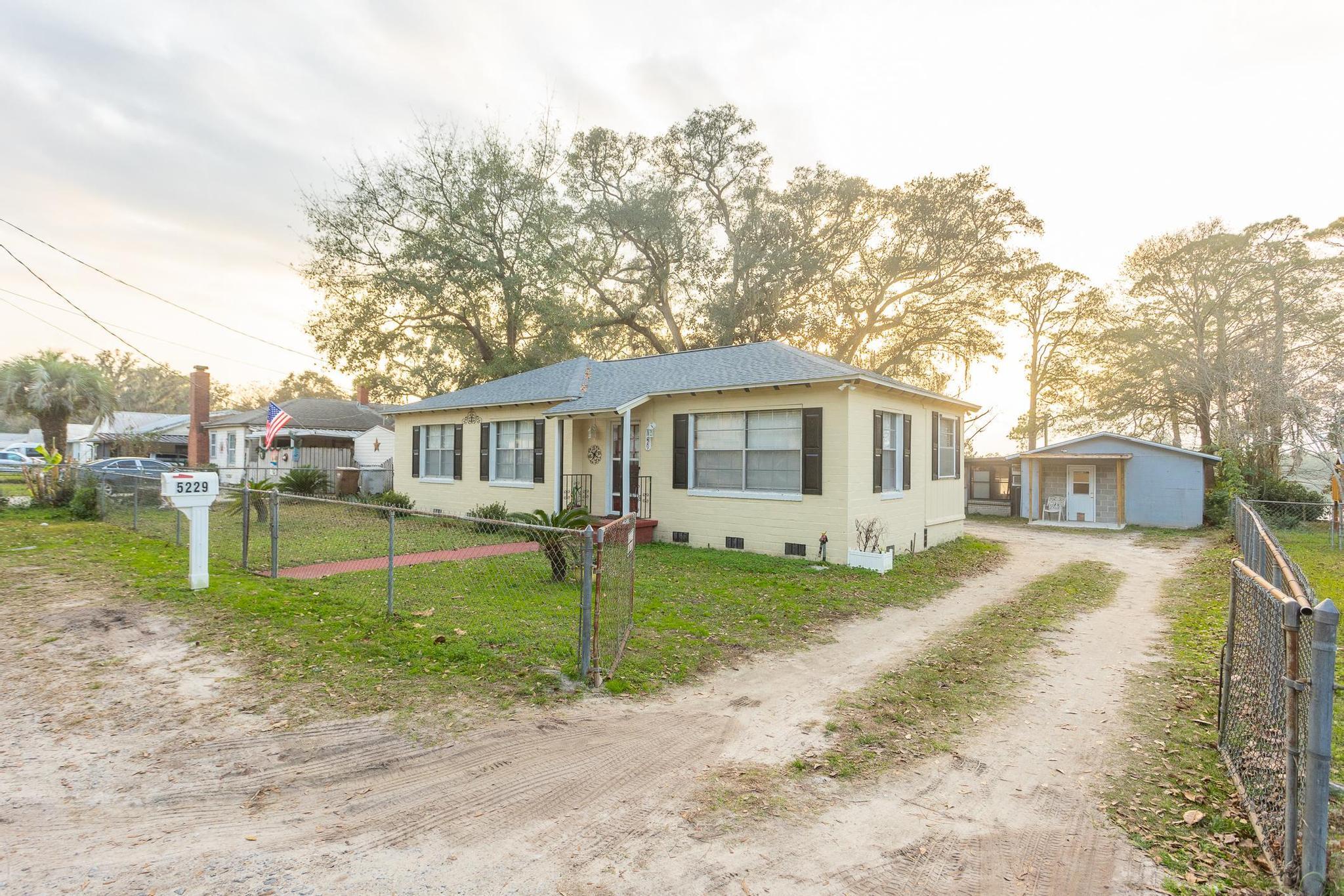 BAYVIEW HEIGHTS - Residential