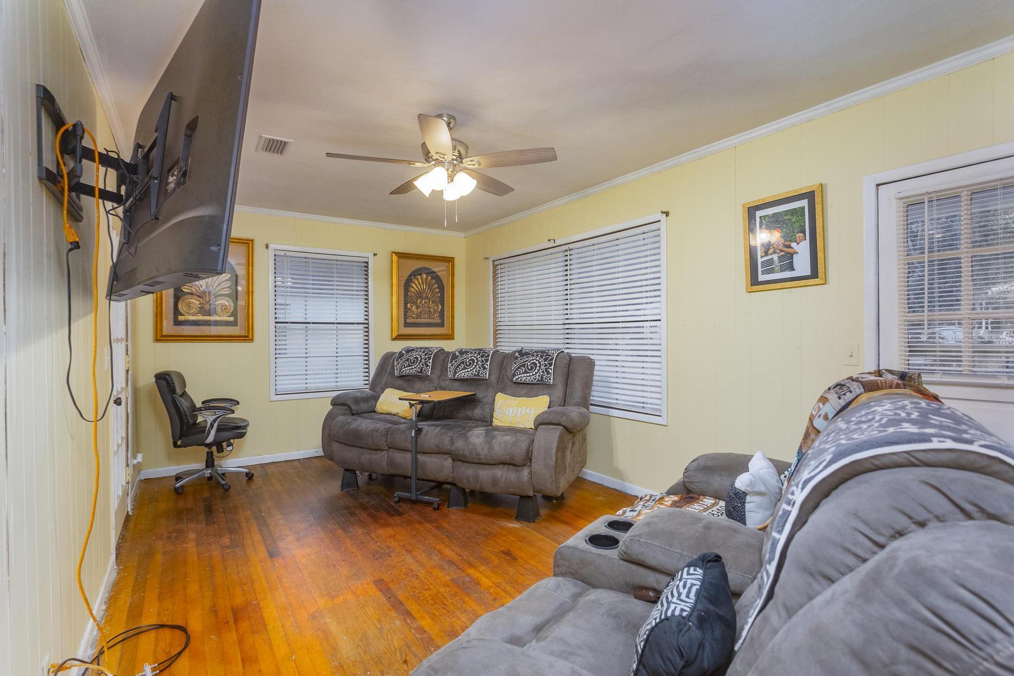BAYVIEW HEIGHTS - Residential