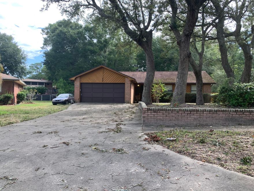 3 bed, 2 bath home in Edge Water Village North. Huge fenced back yard, new 30 year dimensional roof was installed in 2005. 
''Buyers of occupied properties will be required to abide by all local, state, and federal laws and orders when working with occupants of an acquired property. In response to the COVID-19 coronavirus declared pandemic, local, state, and federal laws, regulations, and moratoriums have been enacted to protect those who suffer hardships and are negatively impacted by the virus. The buyer will be required to sign an acknowledgment indicating that the Subject Property and any or all occupants residing therein may be protected by one or more occupancy laws or orders, and the buyer commits to honor and comply with all such applicable laws, regulations, orders, and moratorium In particular, the buyer will agree not to commence any court action or other legal proceedings to evict or dispossess the current occupants of the Subject Property until doing so does not violate any such law, regulation, order, or moratorium."