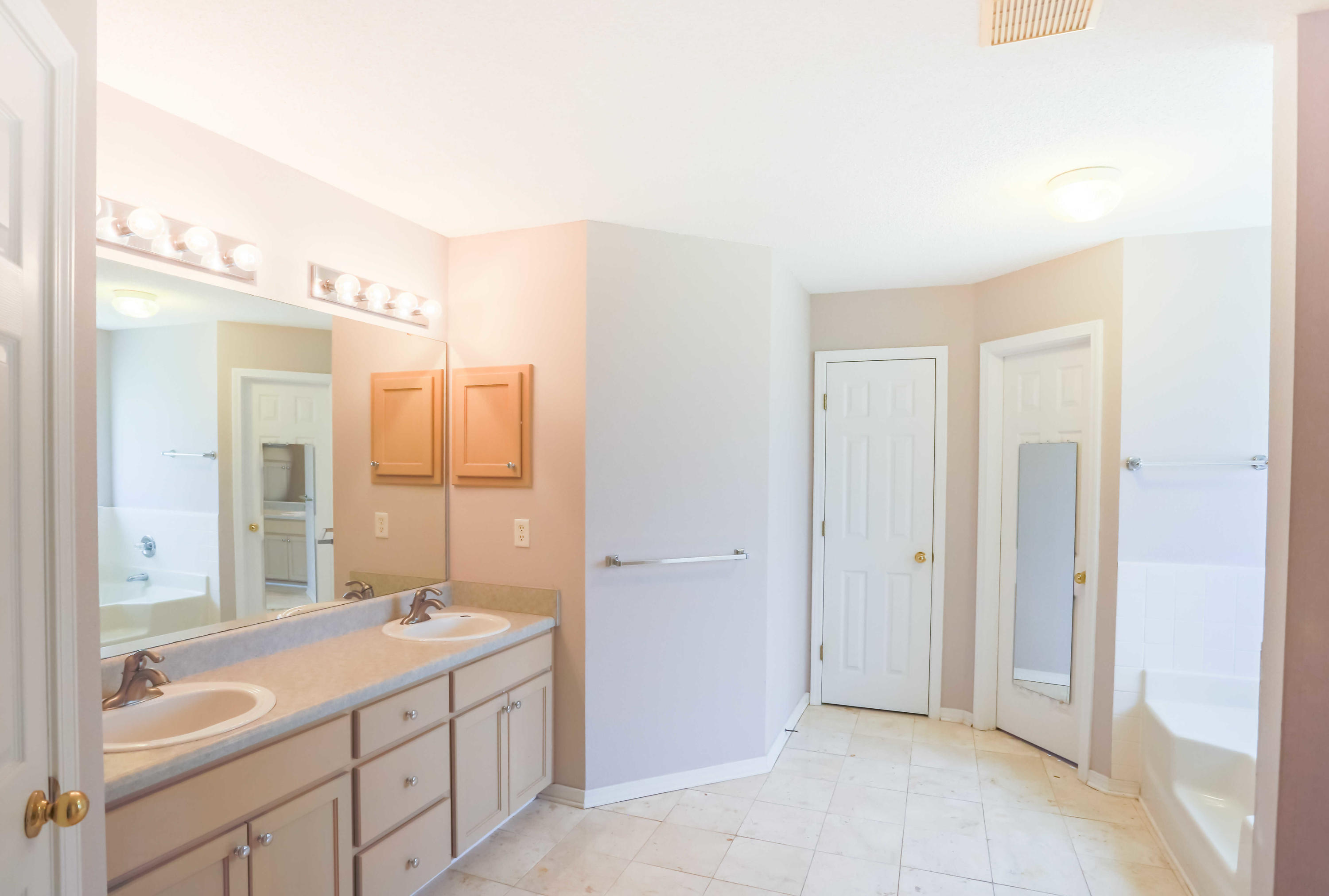 FOXWOOD ADDITION S/D - Residential