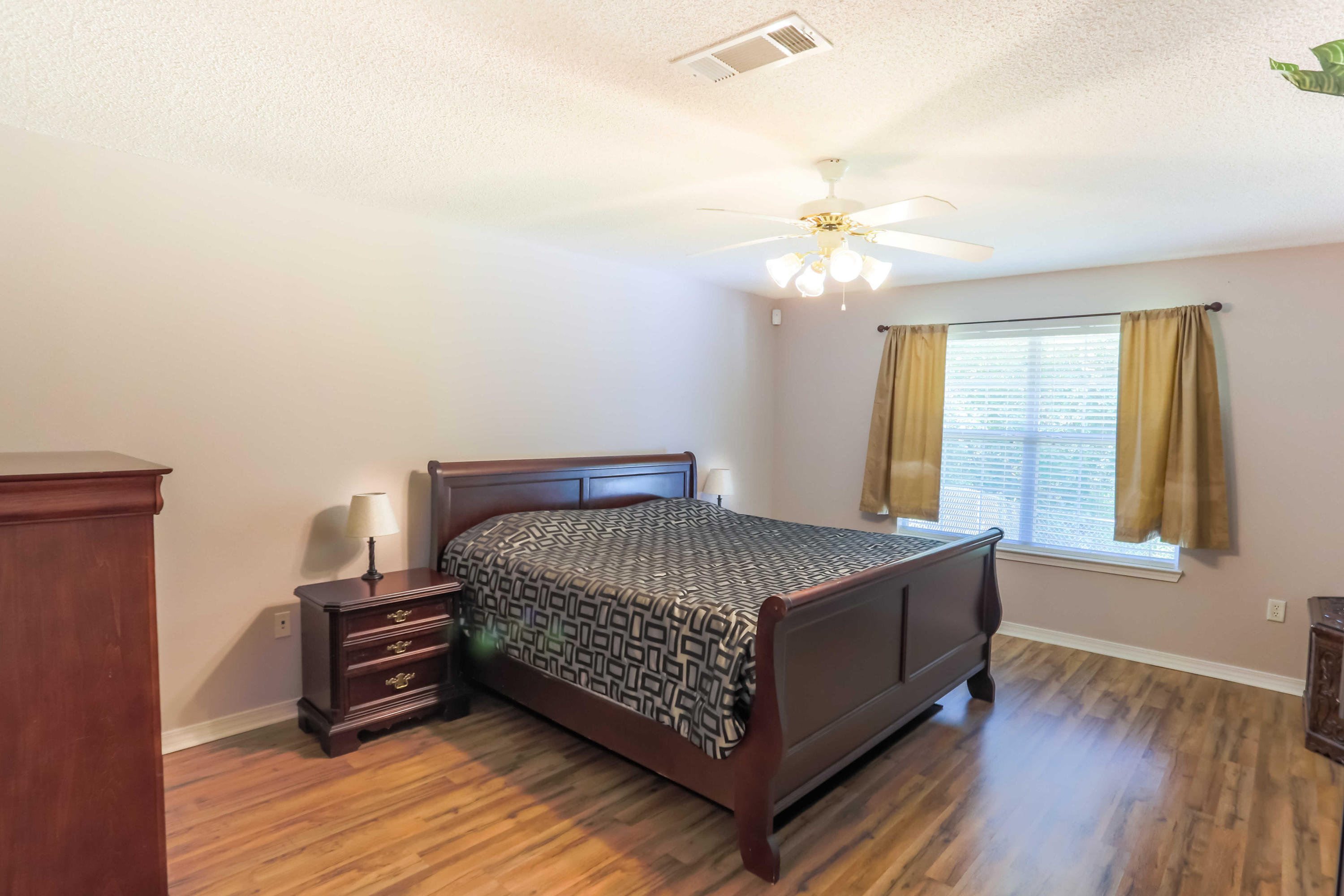 FOXWOOD ADDITION S/D - Residential