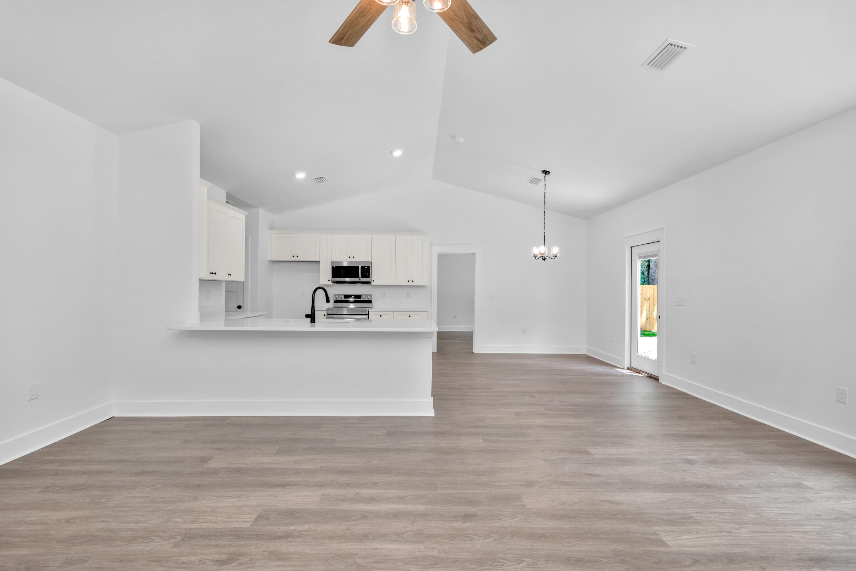 CRESTVIEW - Residential