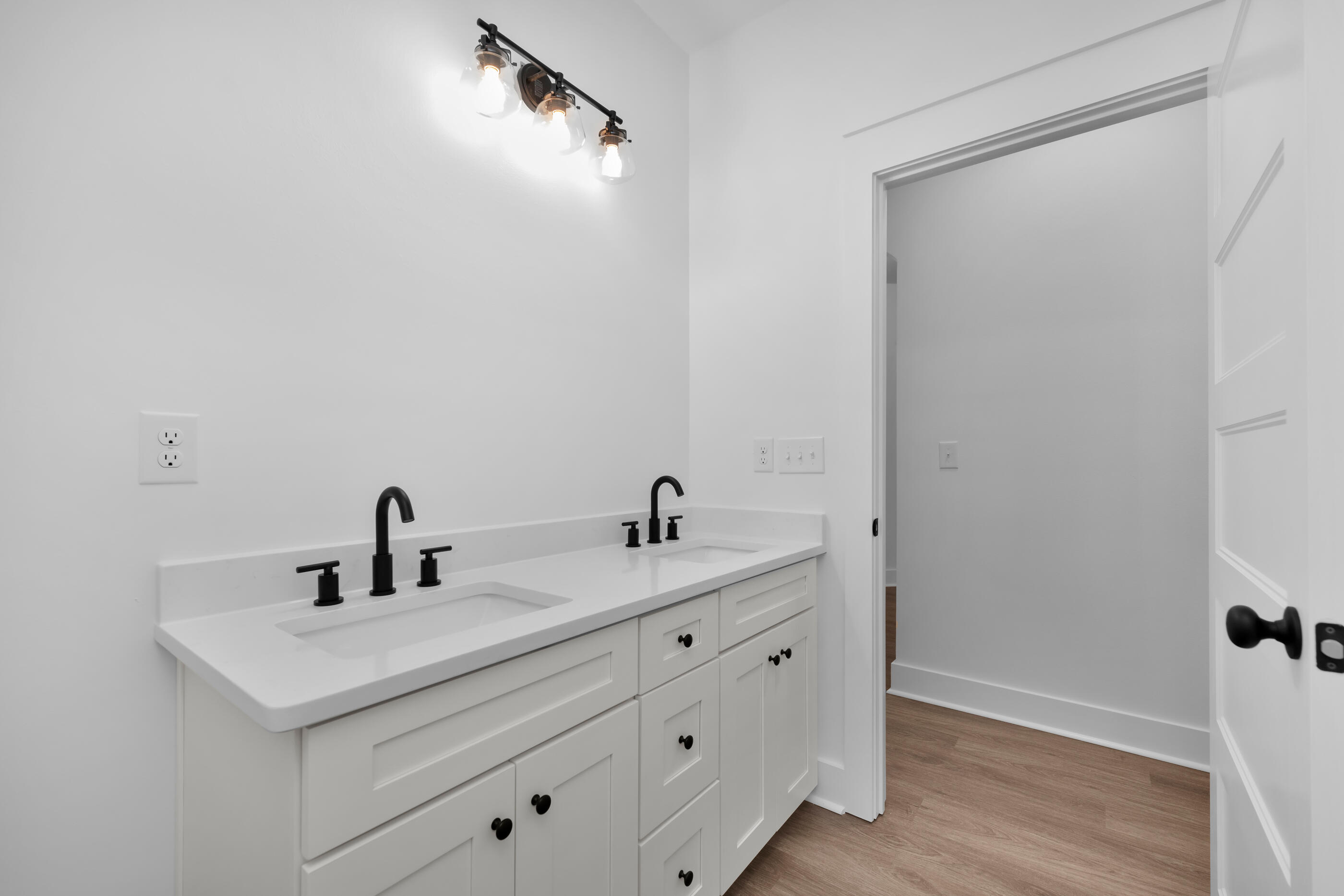 CRESTVIEW - Residential