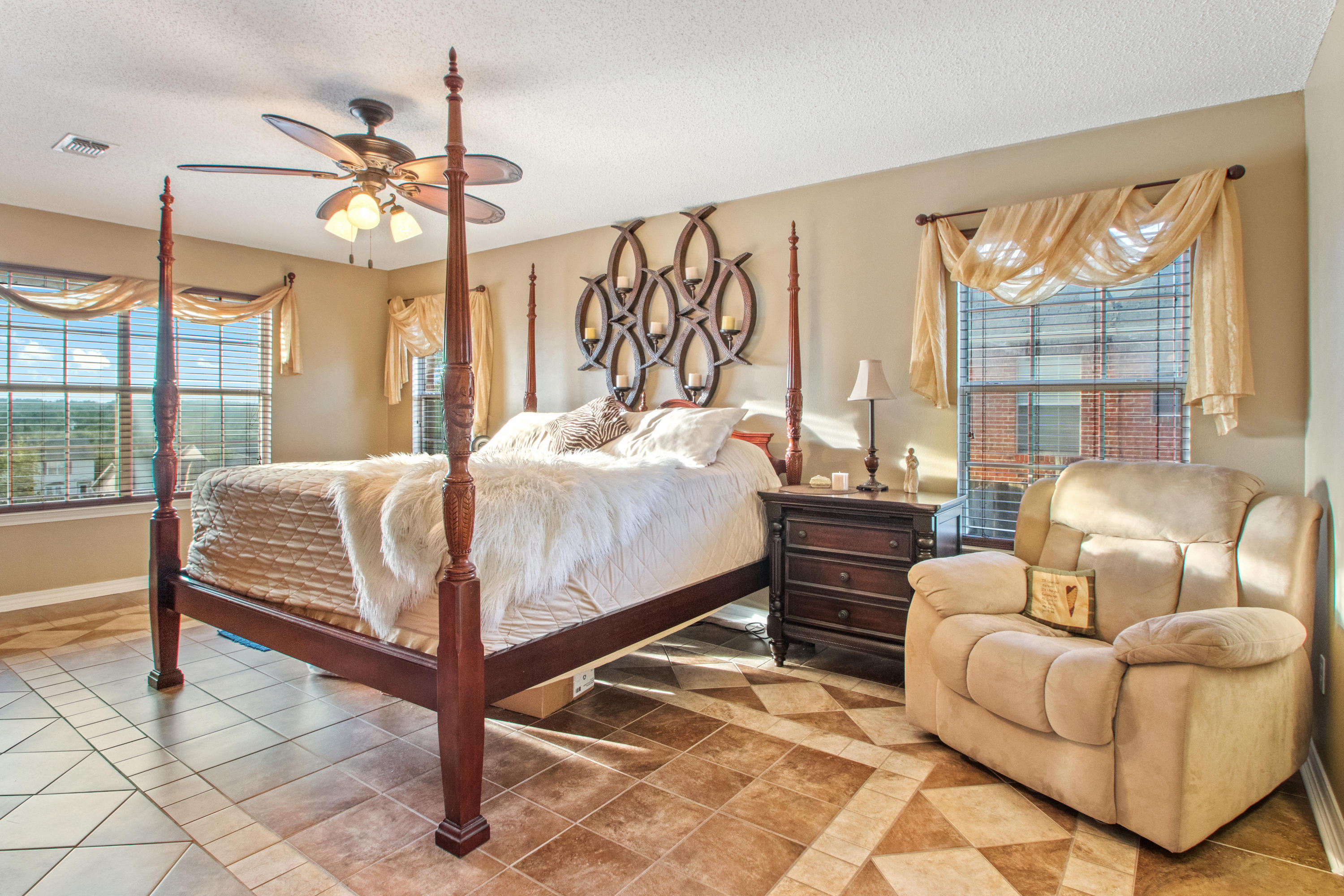 RIVERCHASE PH II - Residential