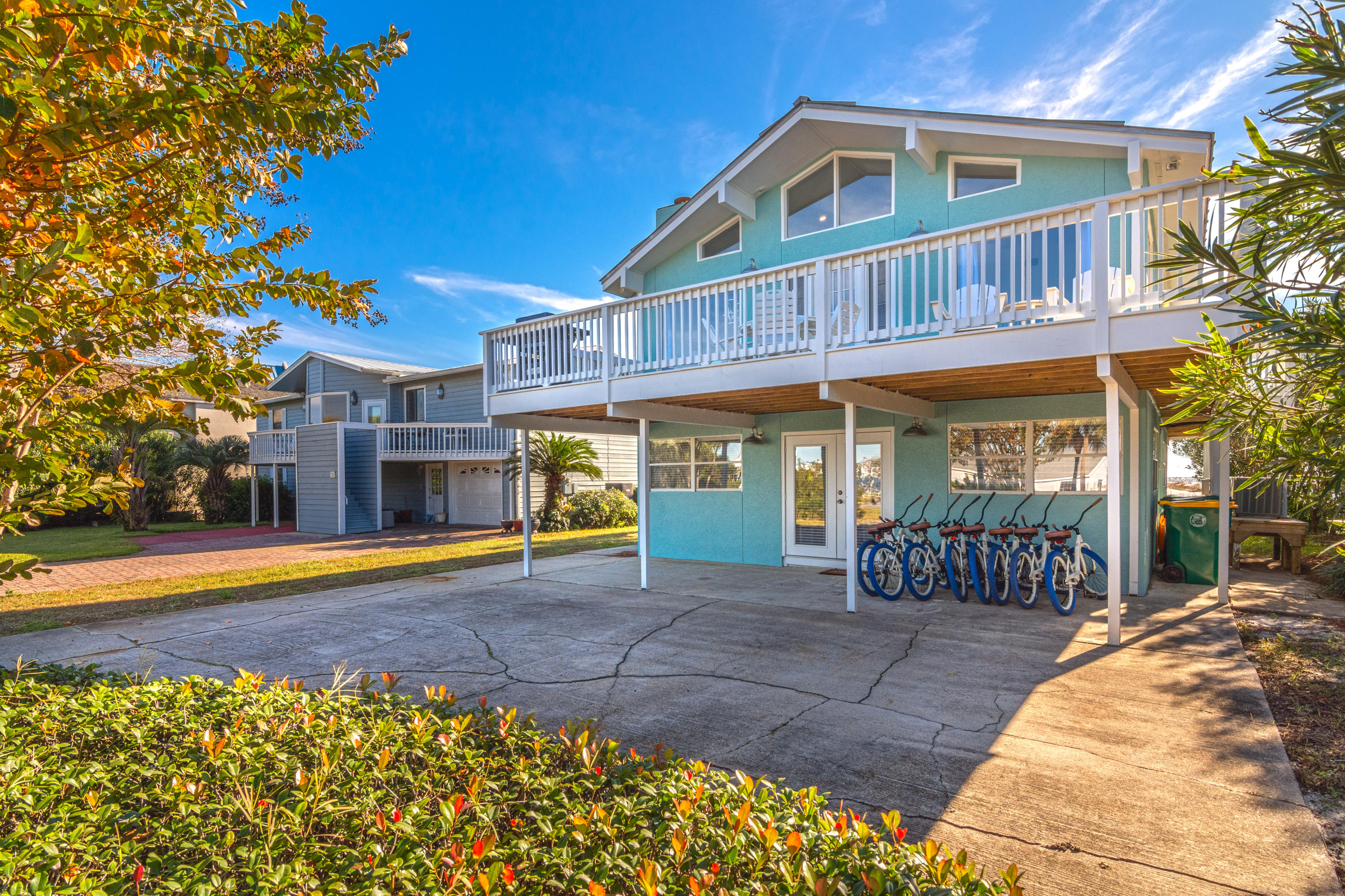 HOLIDAY ISLE - Residential