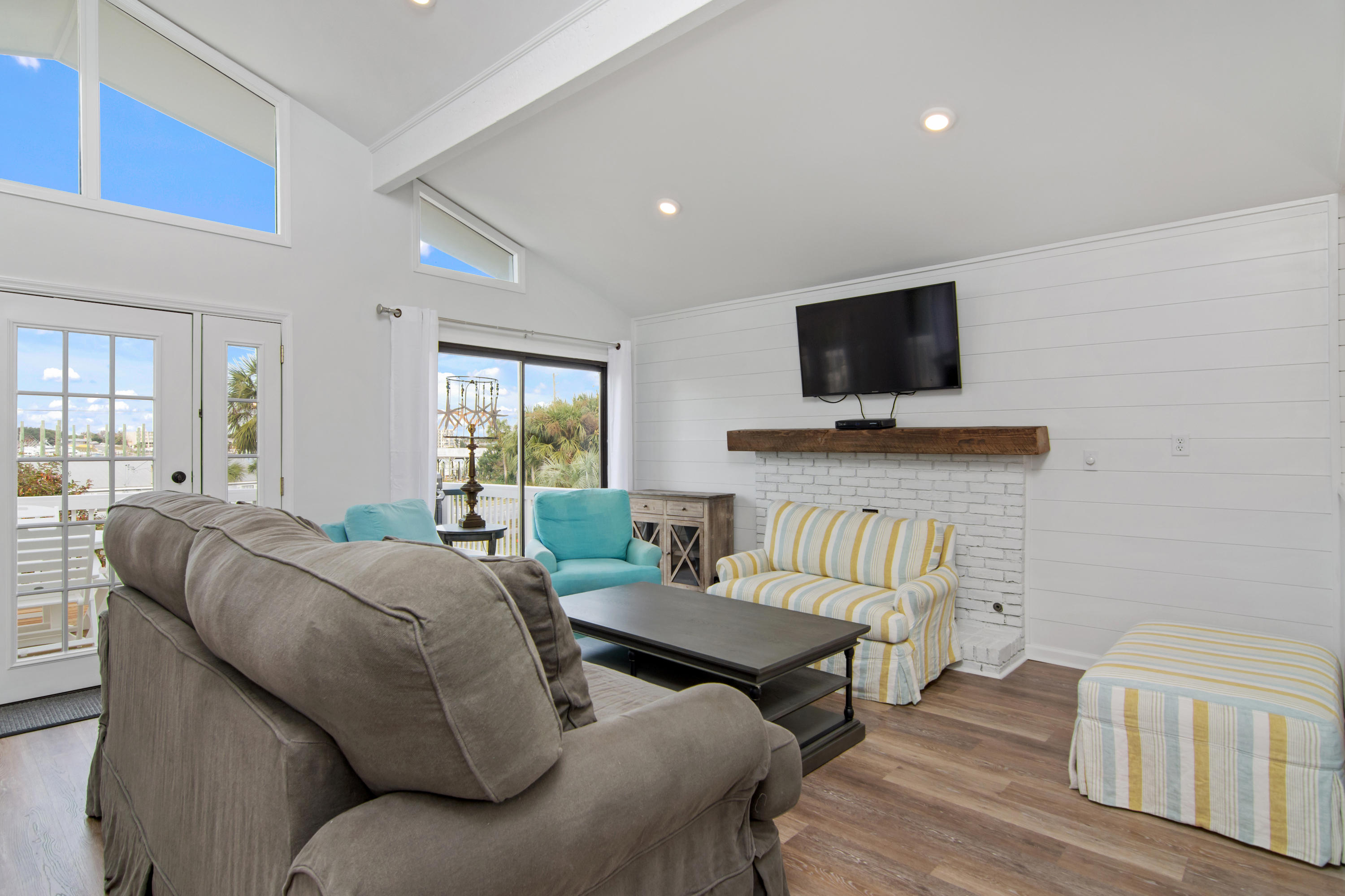 HOLIDAY ISLE - Residential