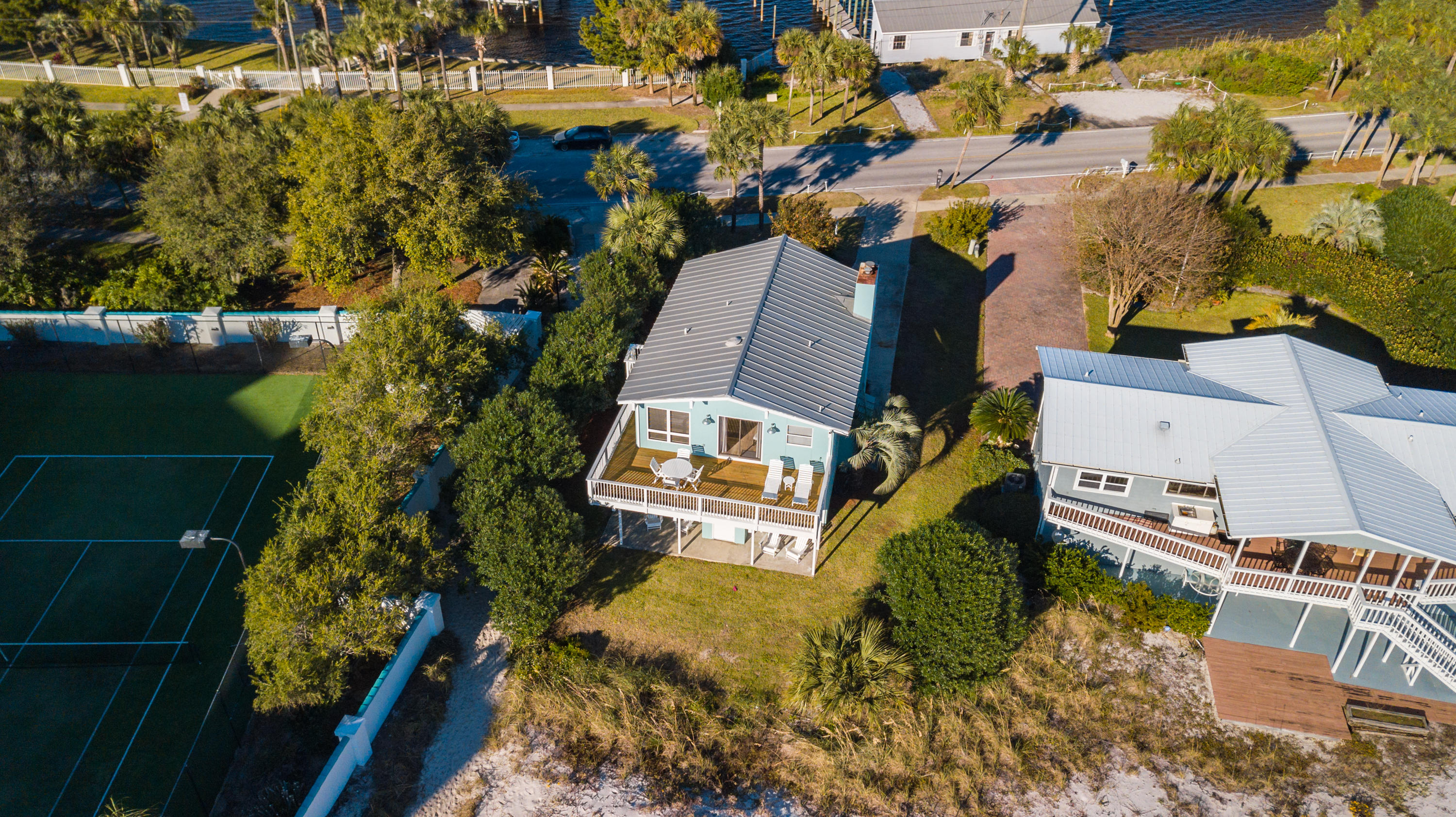 HOLIDAY ISLE - Residential