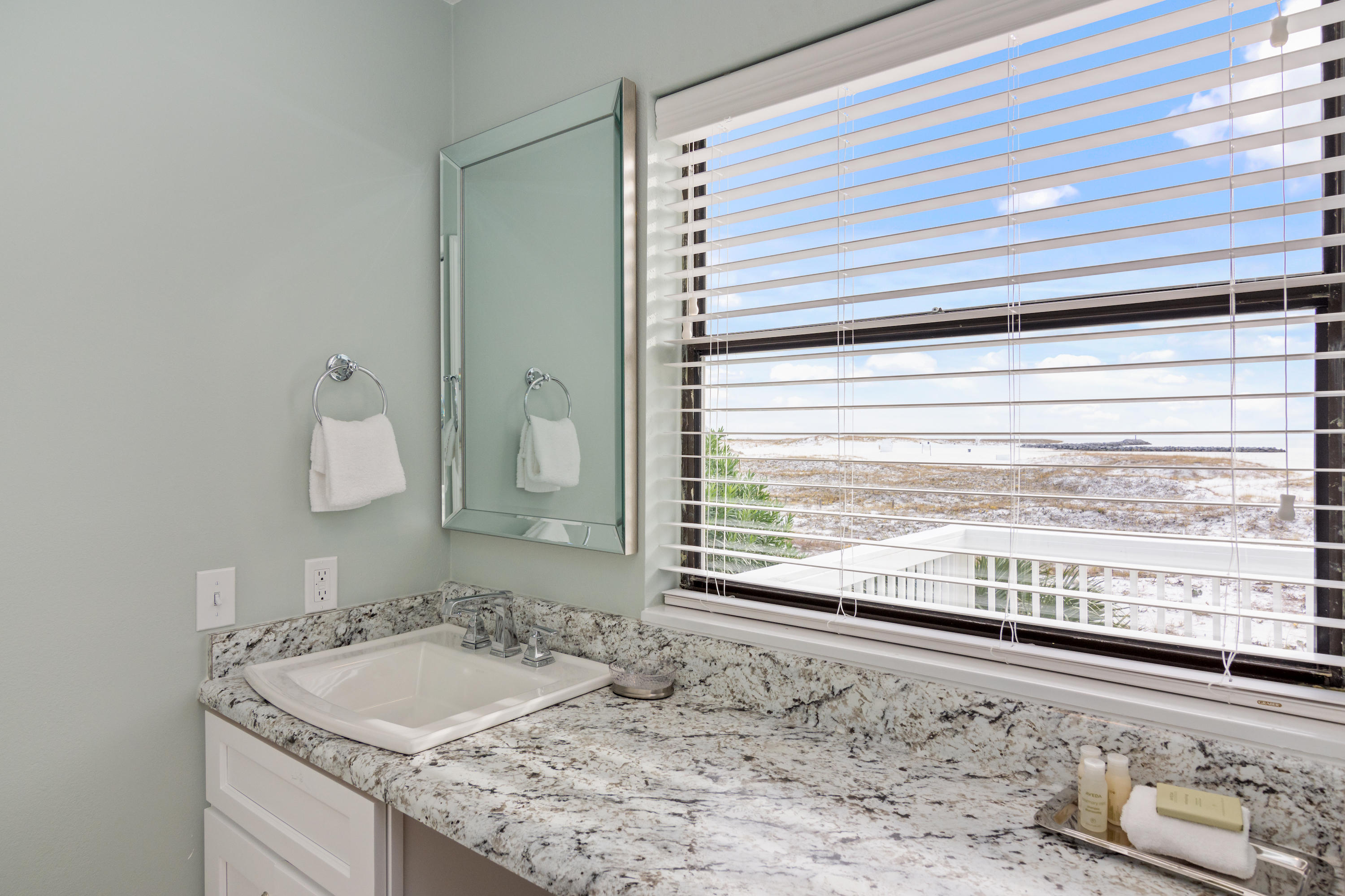 HOLIDAY ISLE - Residential