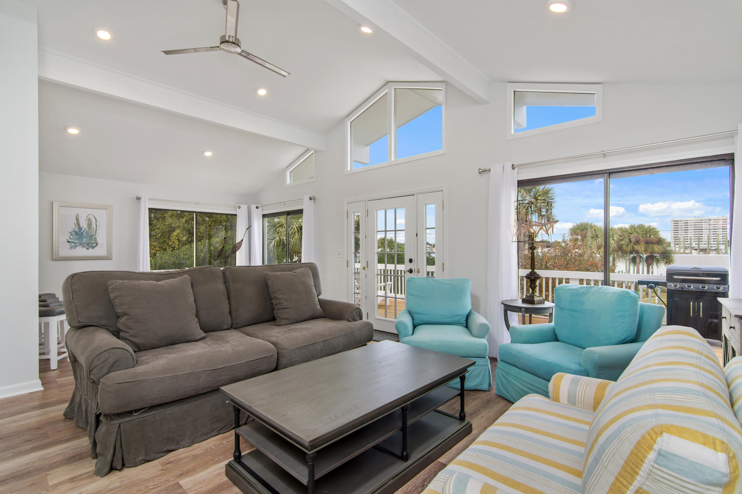 HOLIDAY ISLE - Residential