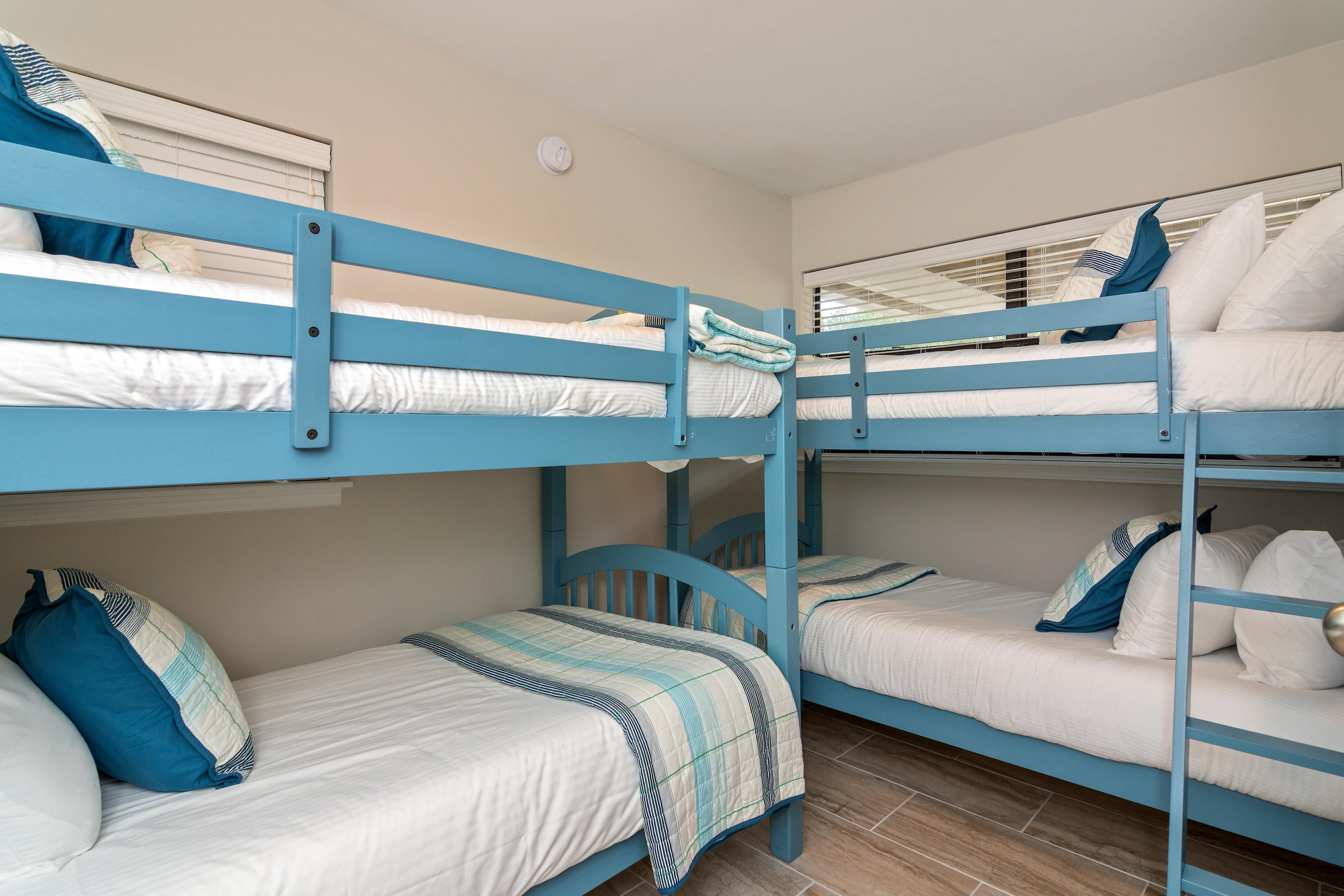 HOLIDAY ISLE - Residential