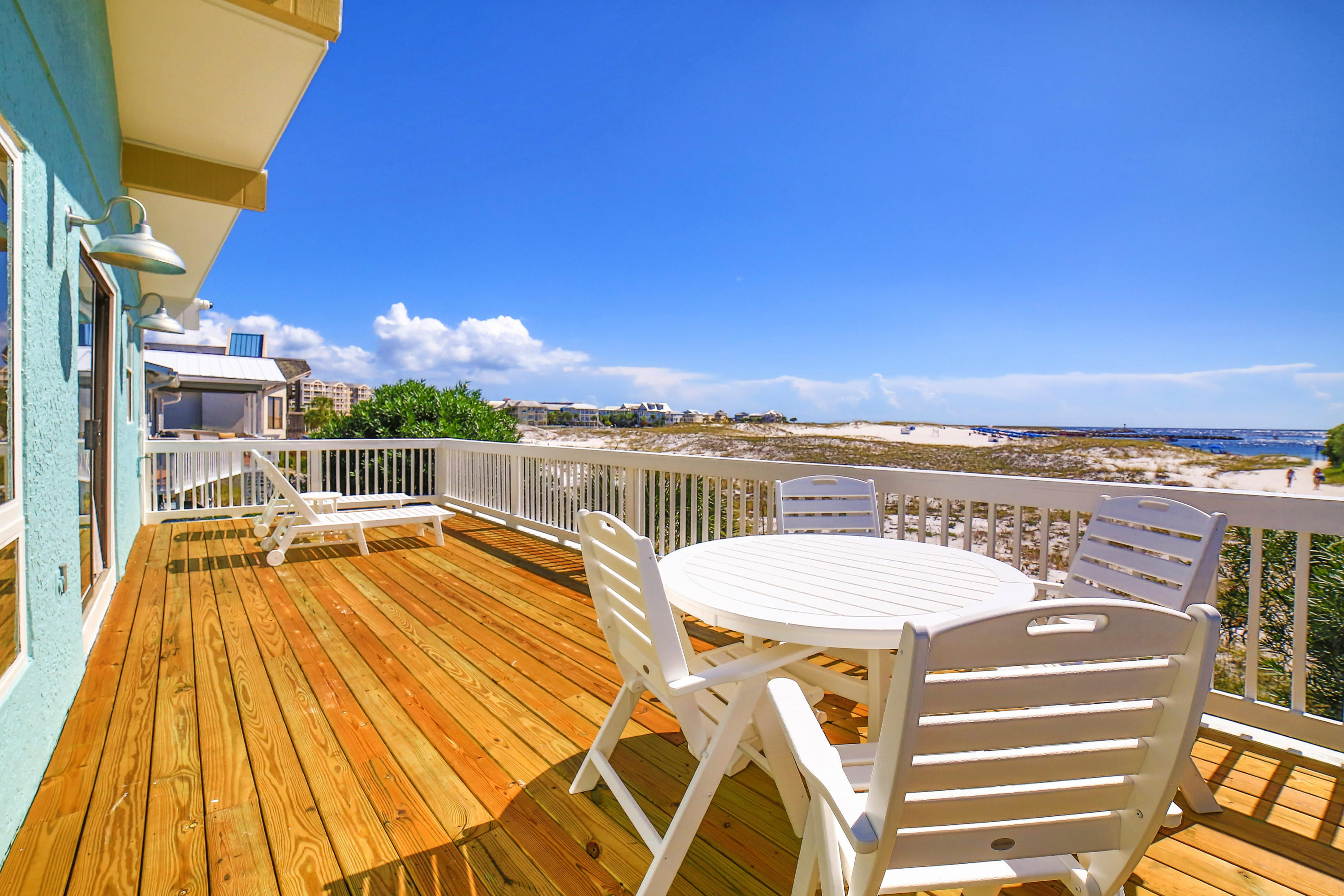 HOLIDAY ISLE - Residential