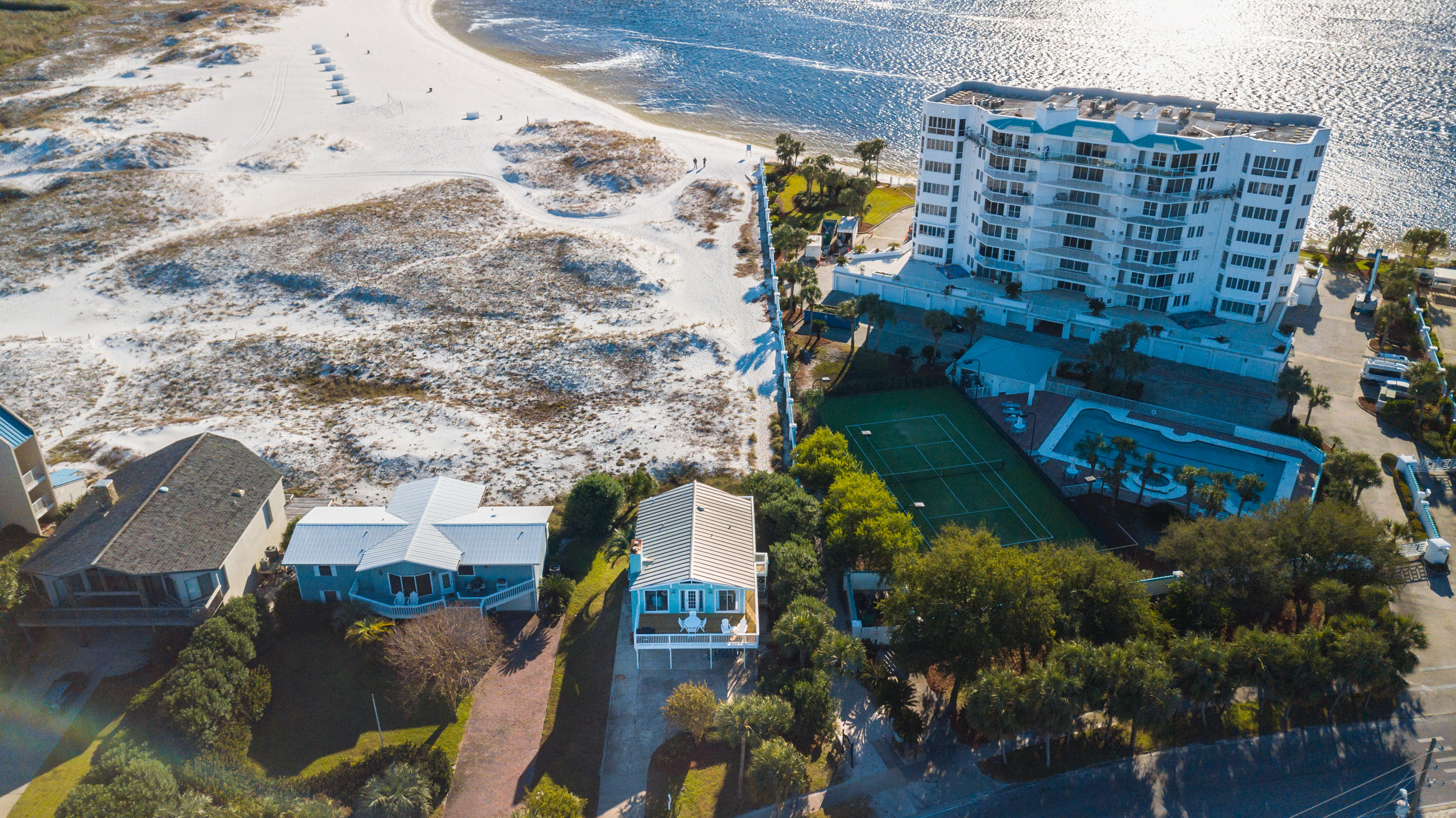 HOLIDAY ISLE - Residential