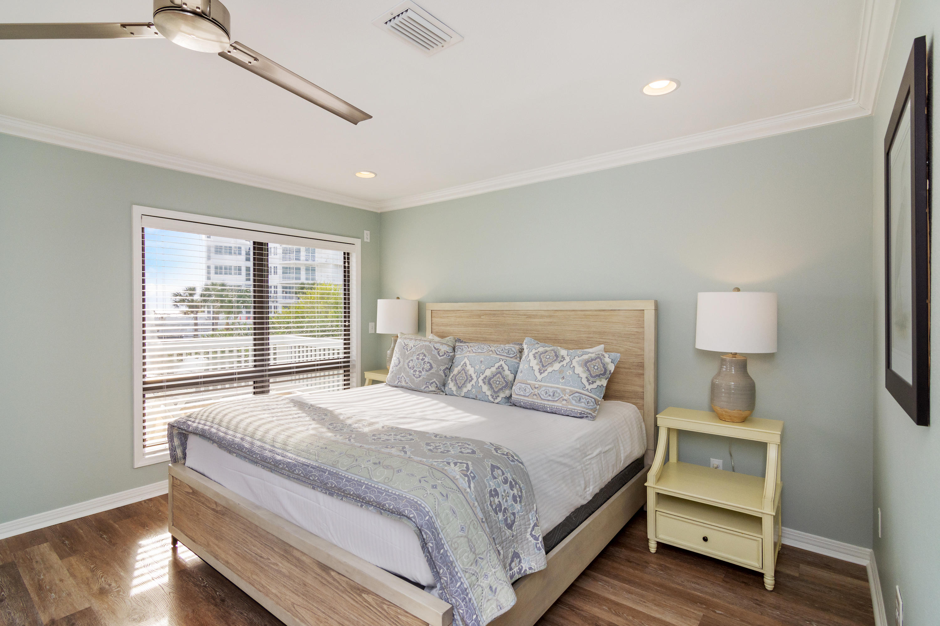 HOLIDAY ISLE - Residential