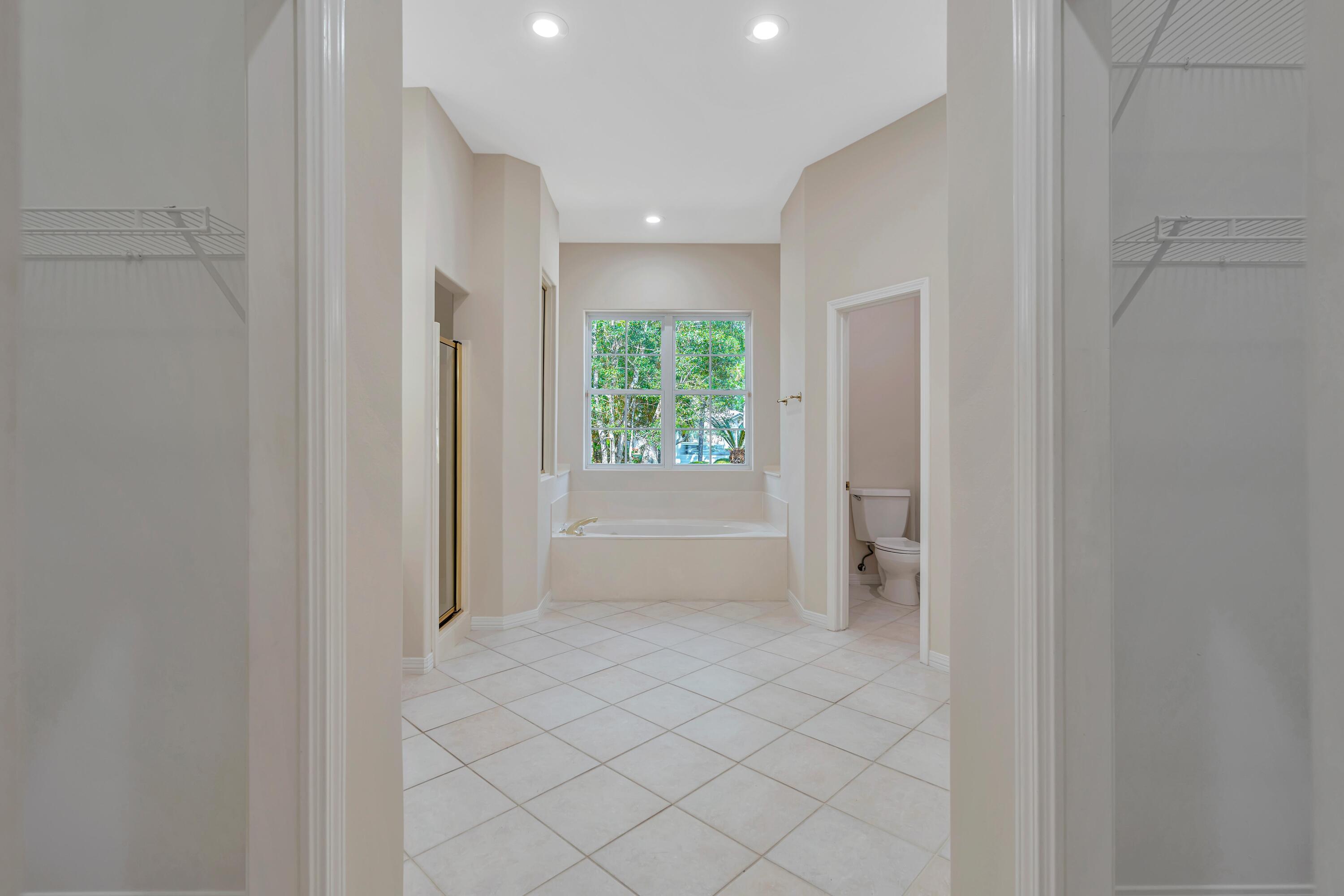 BAYTOWNE AVE EAST - Residential