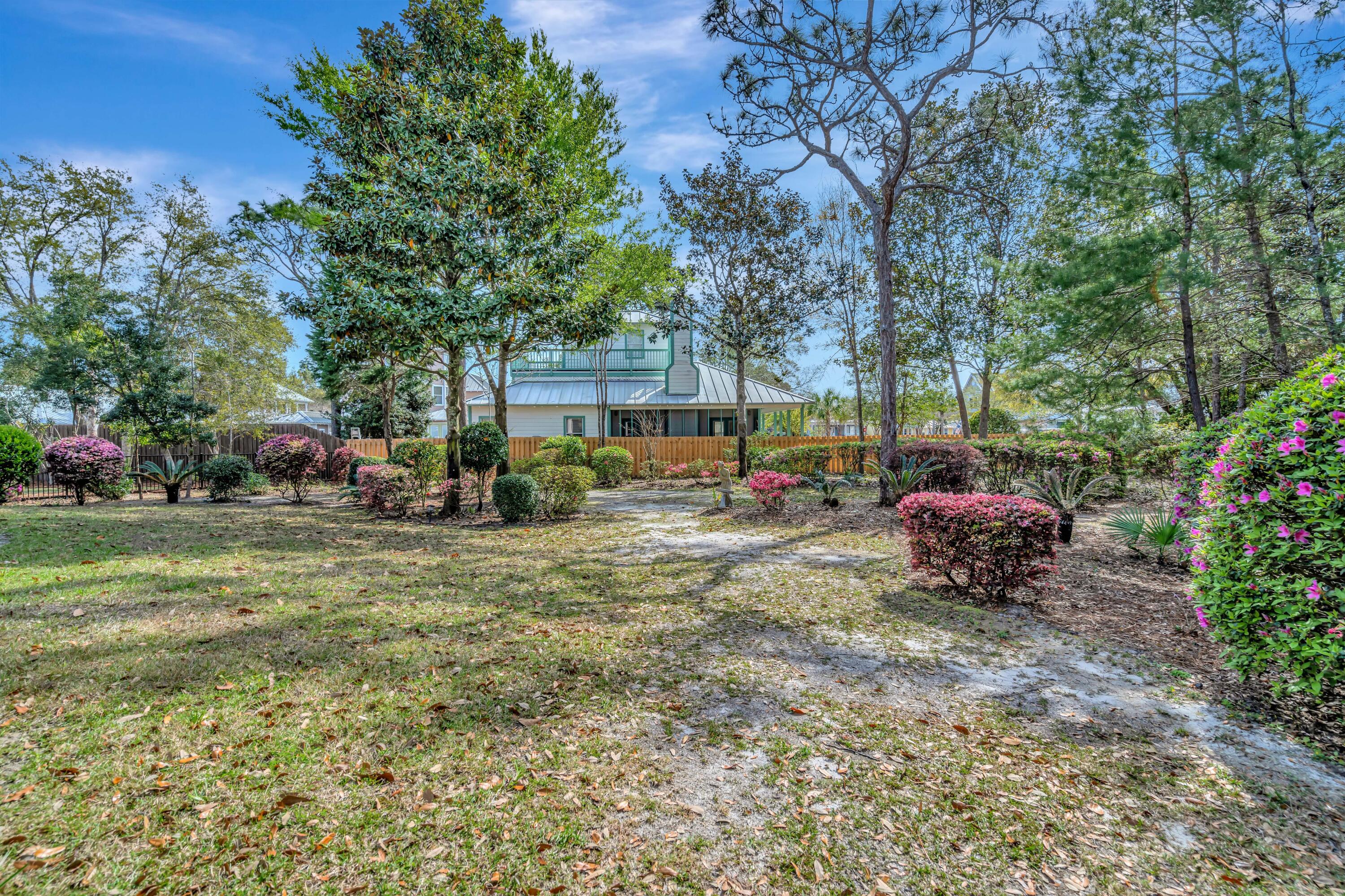 BAYTOWNE AVE EAST - Residential