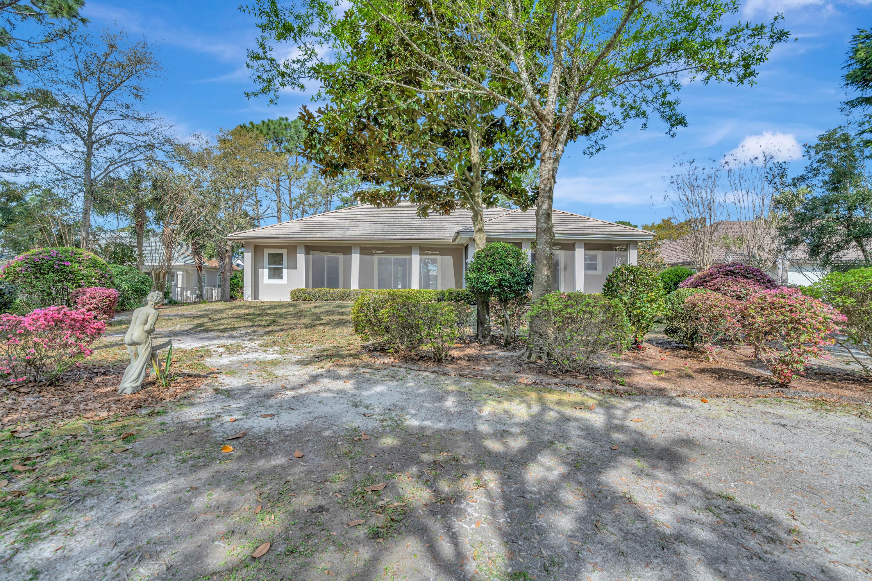 BAYTOWNE AVE EAST - Residential