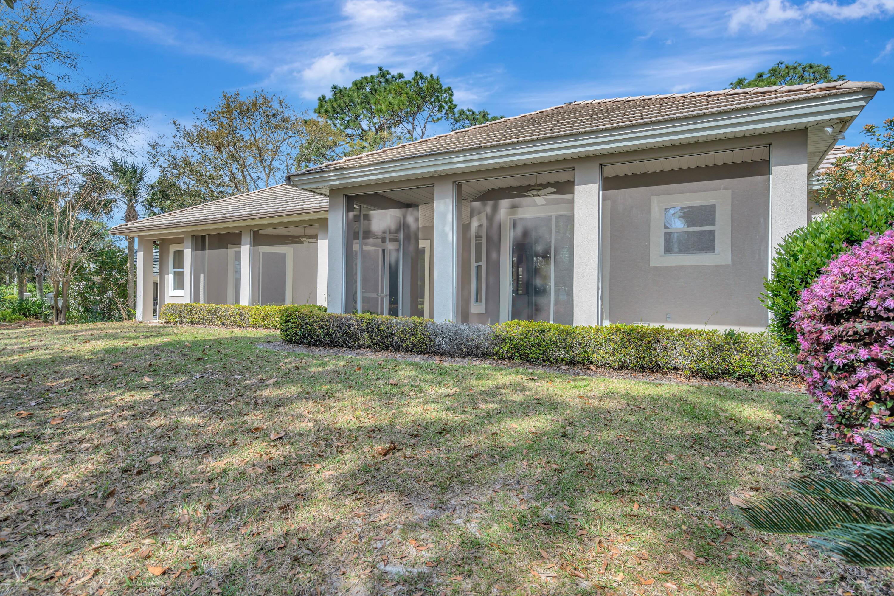 BAYTOWNE AVE EAST - Residential