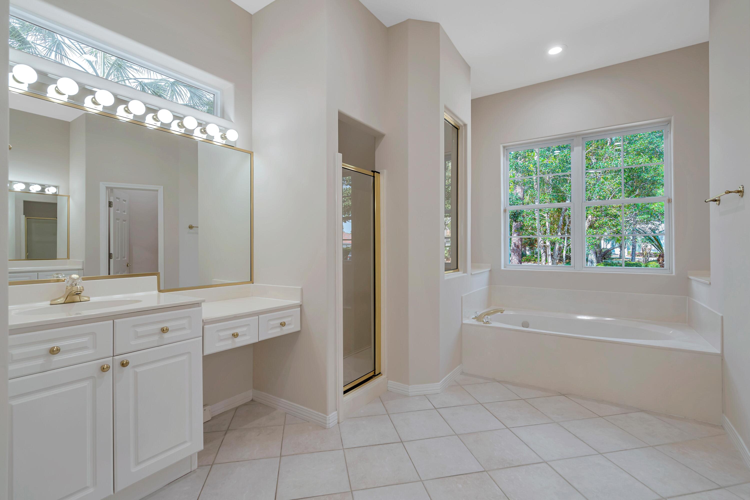 BAYTOWNE AVE EAST - Residential