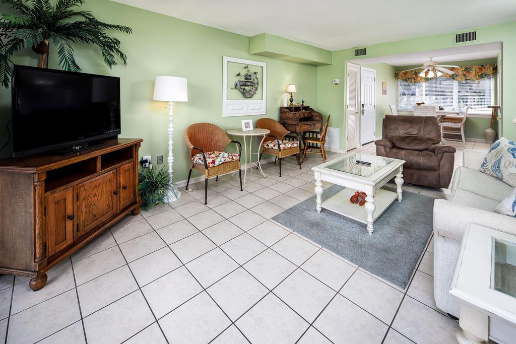 SEASPRAY CONDO - Residential