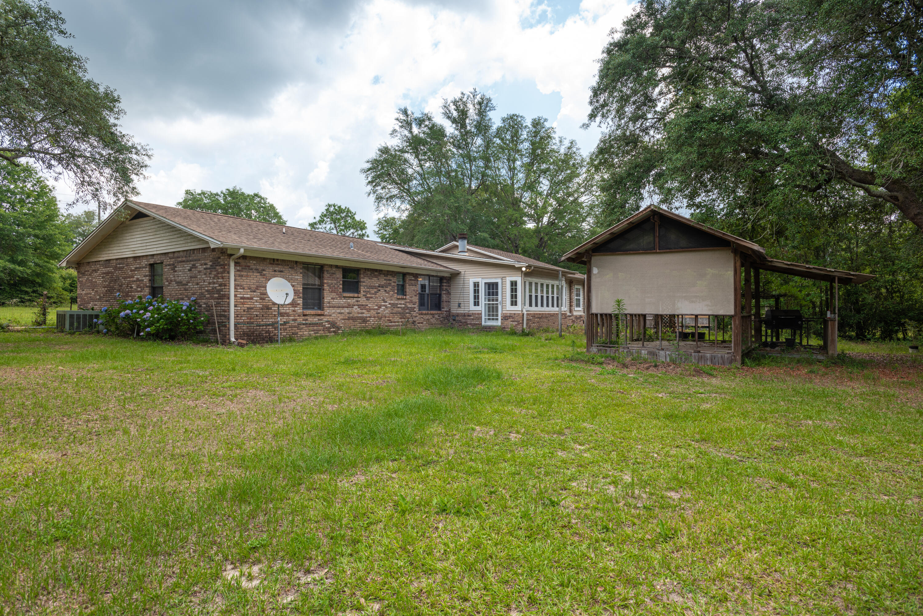 NO RECORDED SUBDIVISION - Residential