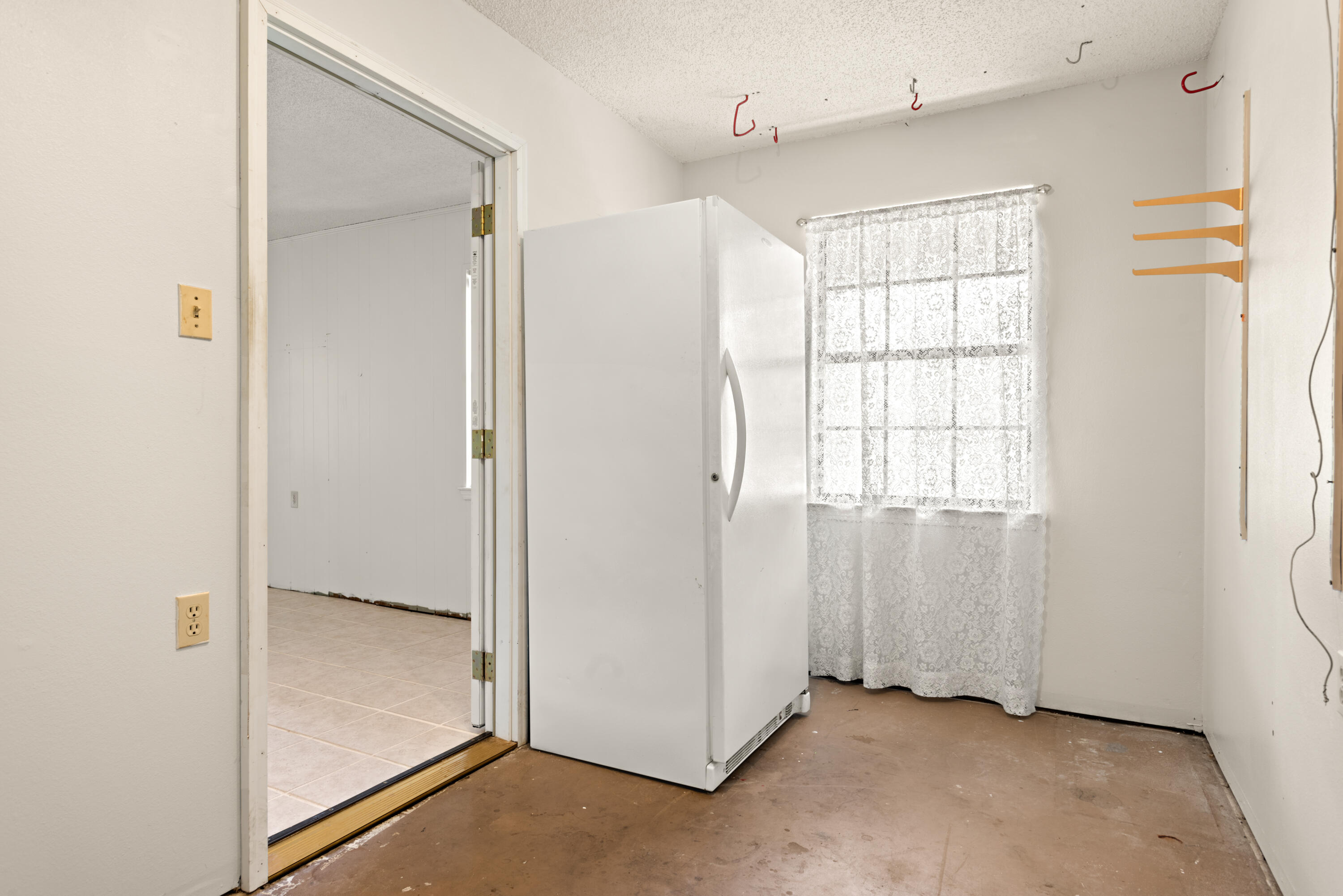 NO RECORDED SUBDIVISION - Residential