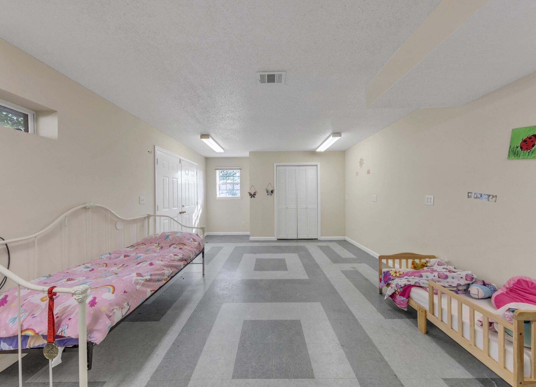 PAGE PLACE 3 PH 1 - Residential Lease