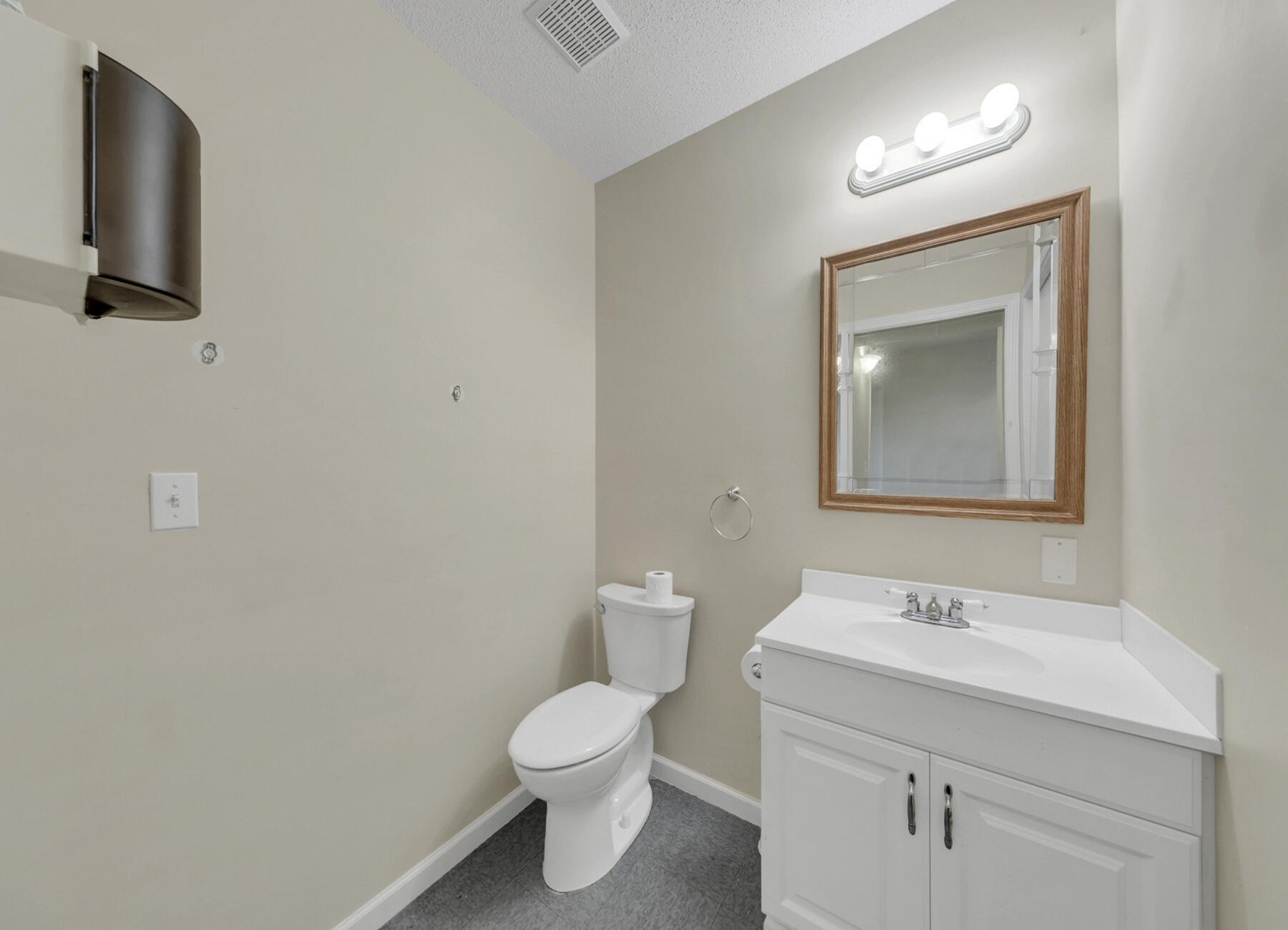 PAGE PLACE 3 PH 1 - Residential Lease