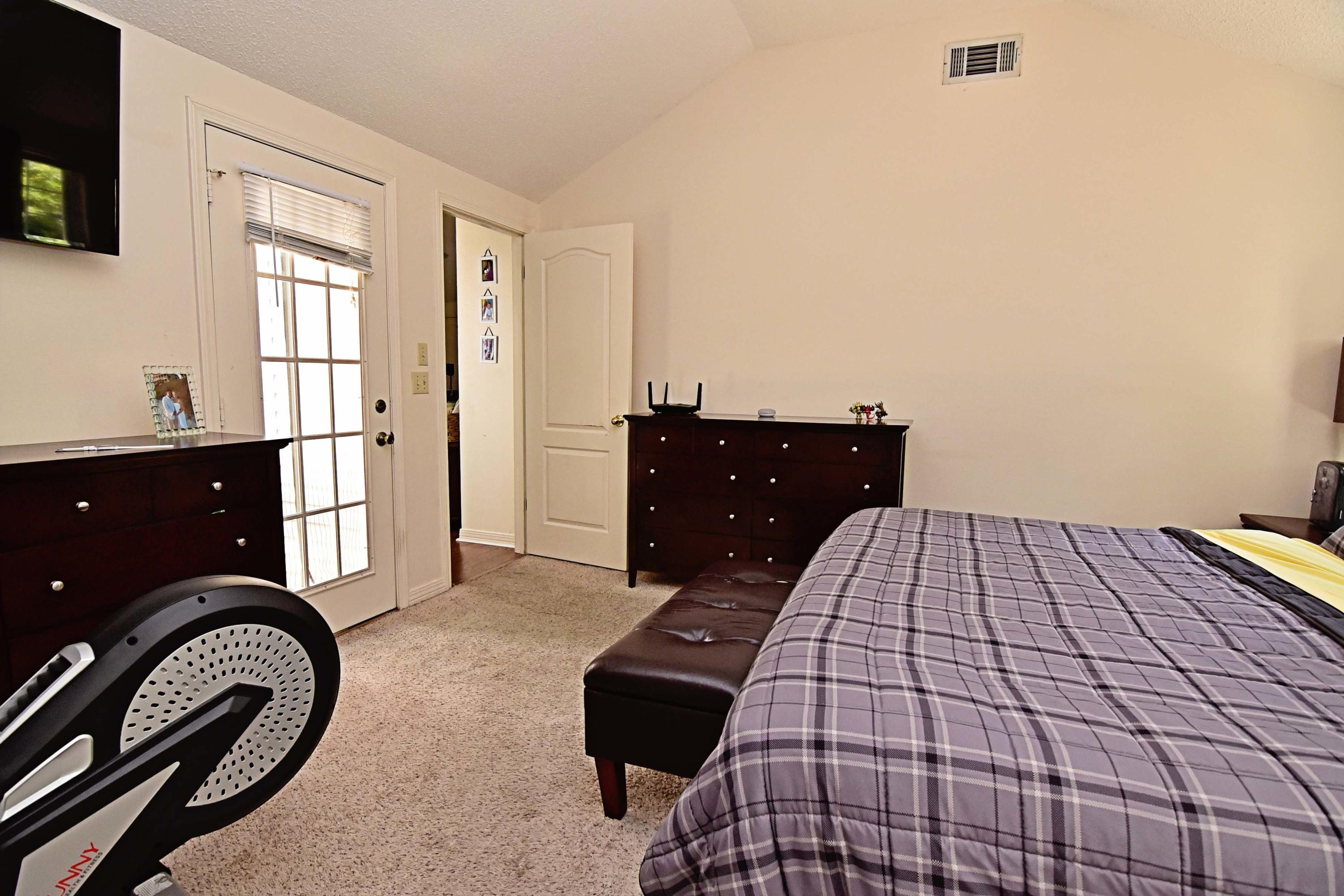 PARKWOOD AT B/B UNIT 17 - Residential