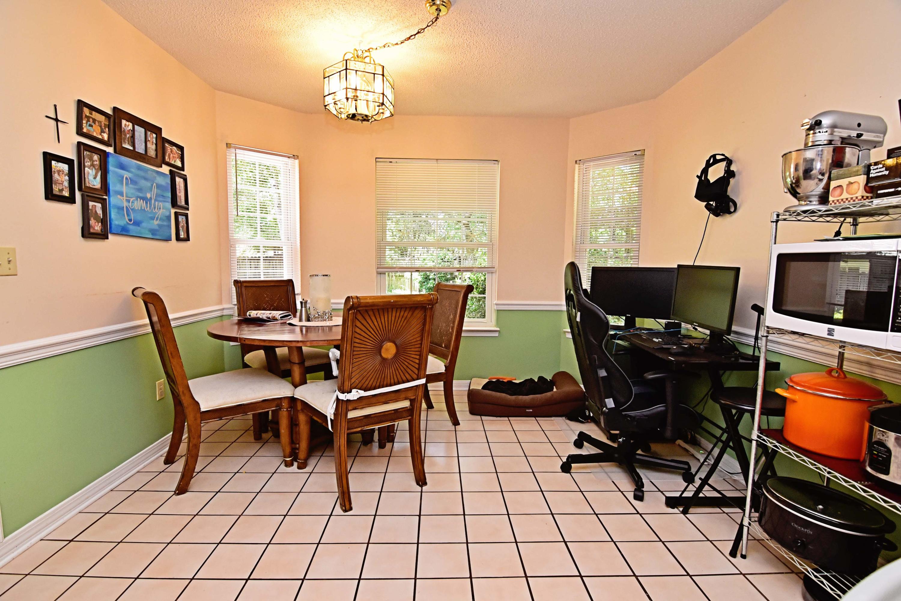 PARKWOOD AT B/B UNIT 17 - Residential