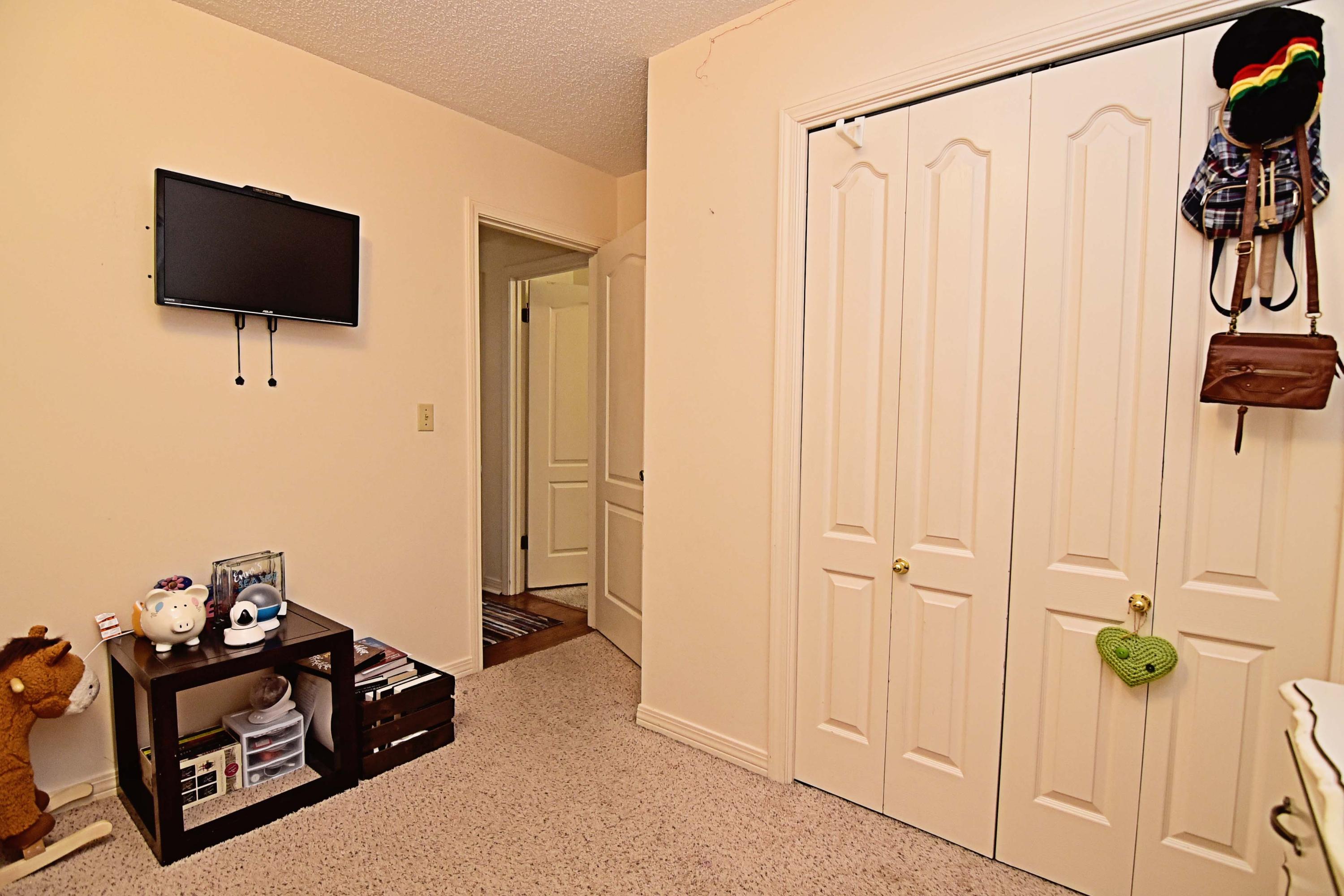 PARKWOOD AT B/B UNIT 17 - Residential