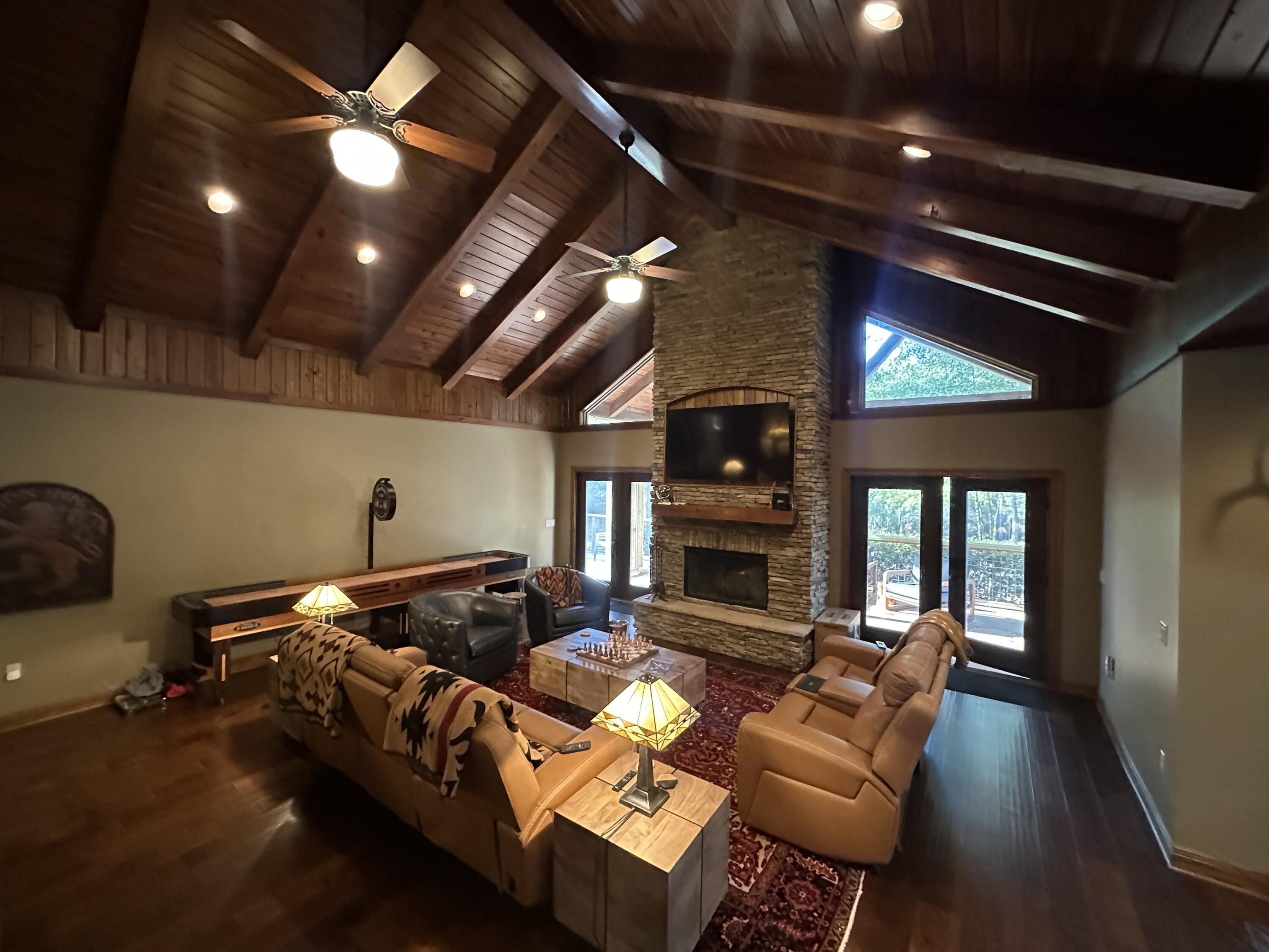 WALTON PLANTATION - Residential