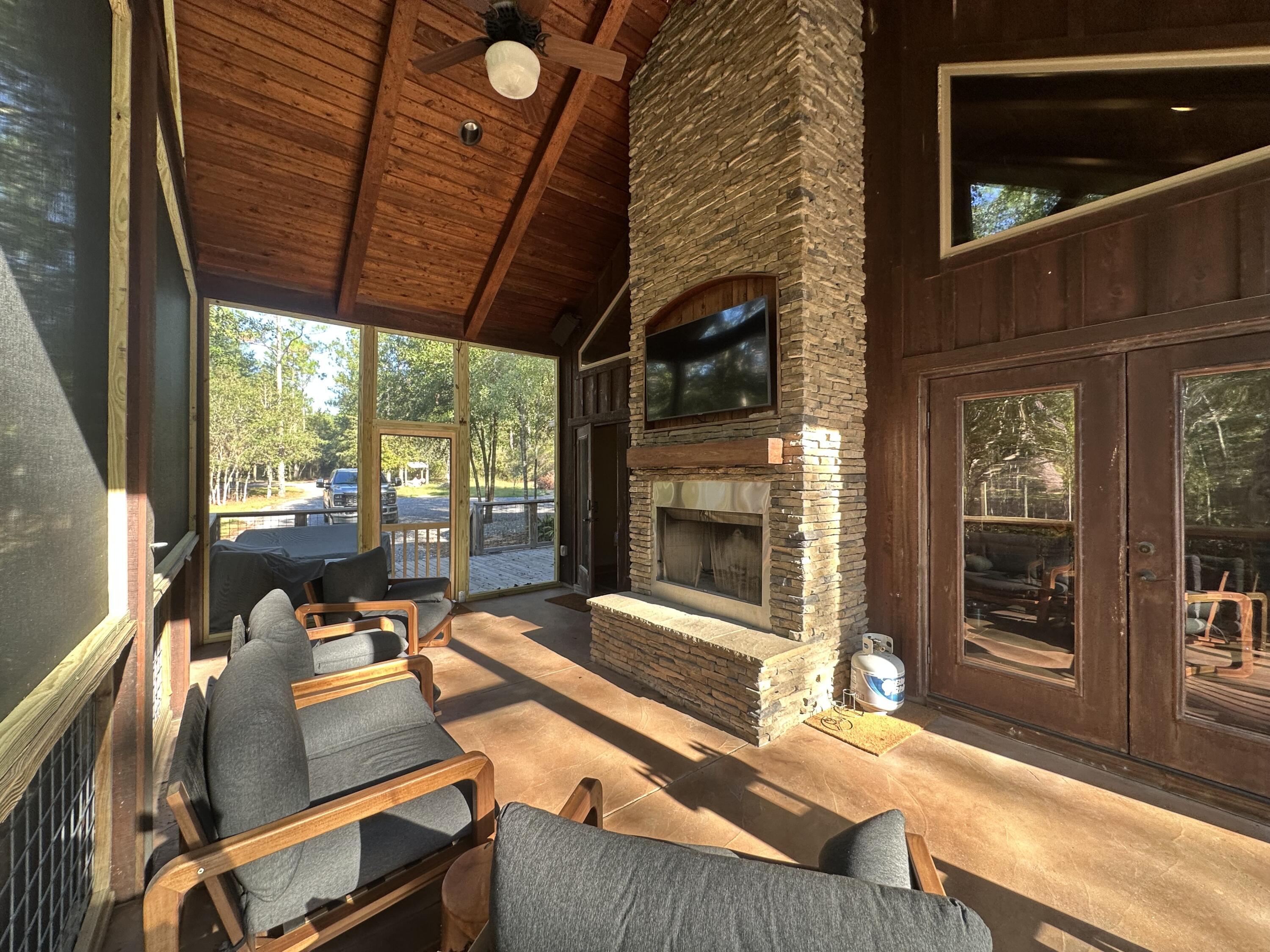 WALTON PLANTATION - Residential