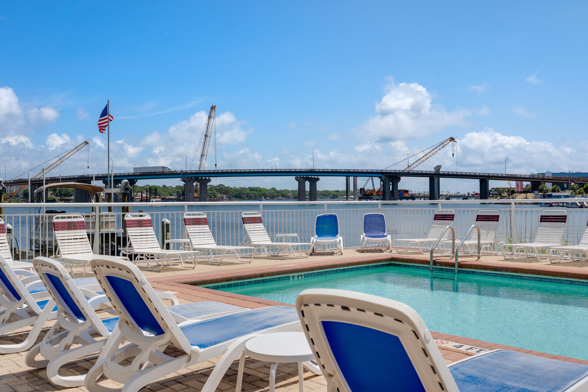 PALM COURT YACHT CLUB - Residential