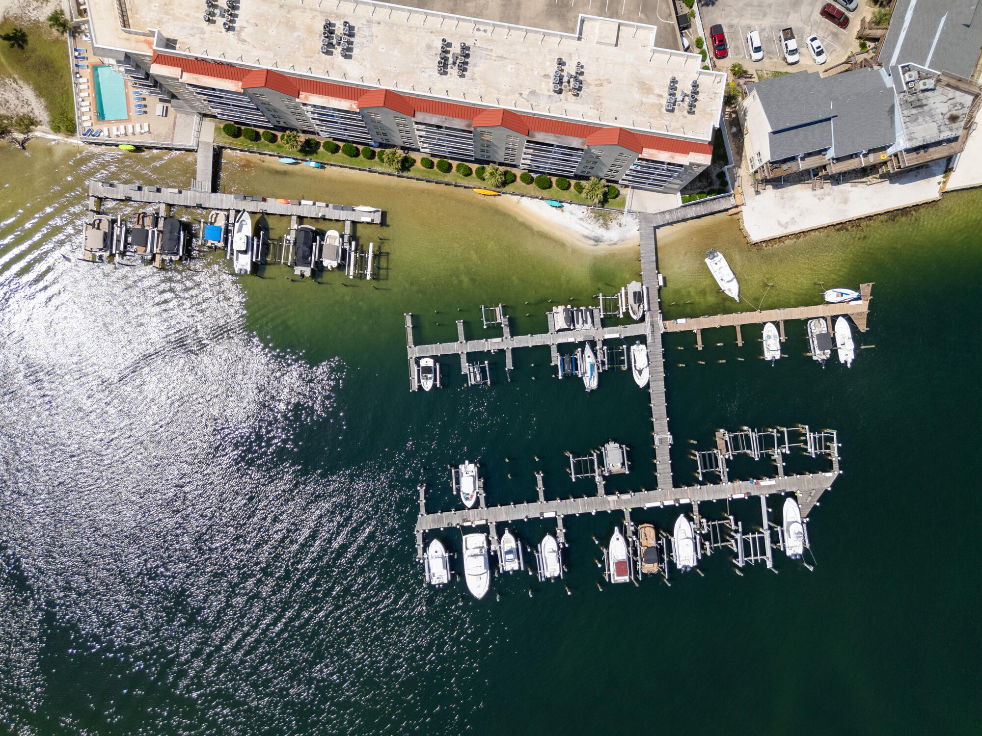 PALM COURT YACHT CLUB - Residential