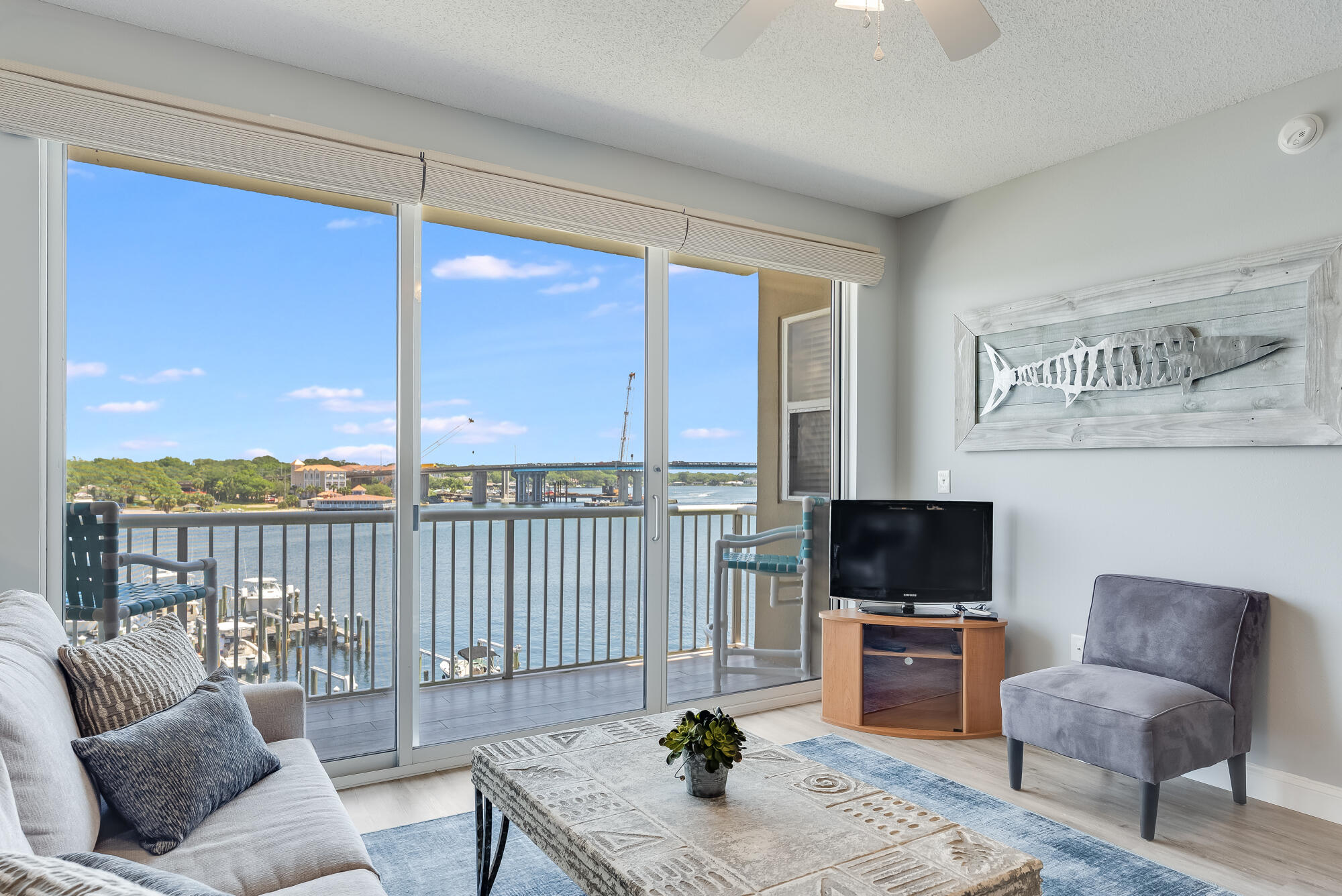 PALM COURT YACHT CLUB - Residential