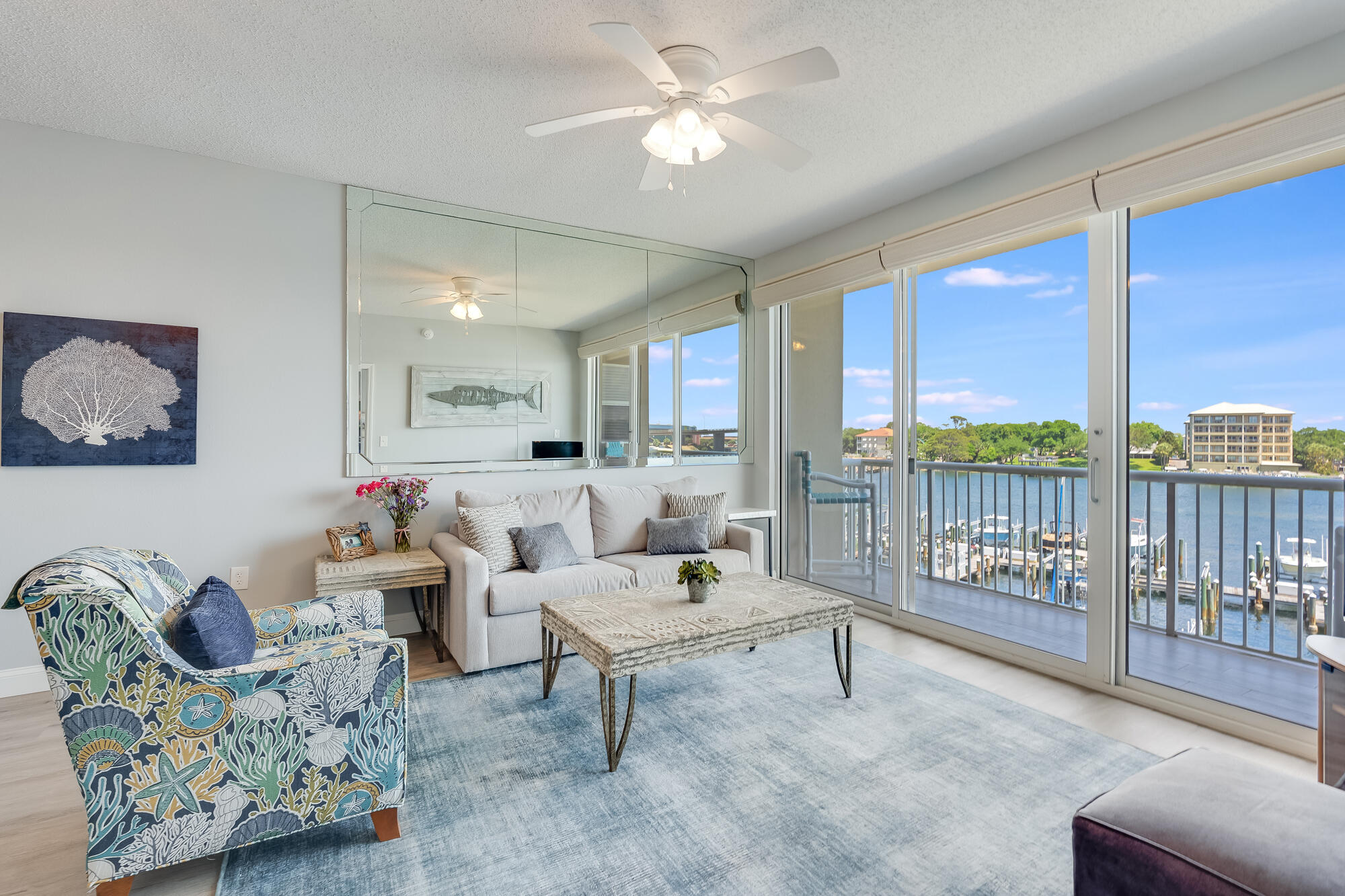 PALM COURT YACHT CLUB - Residential