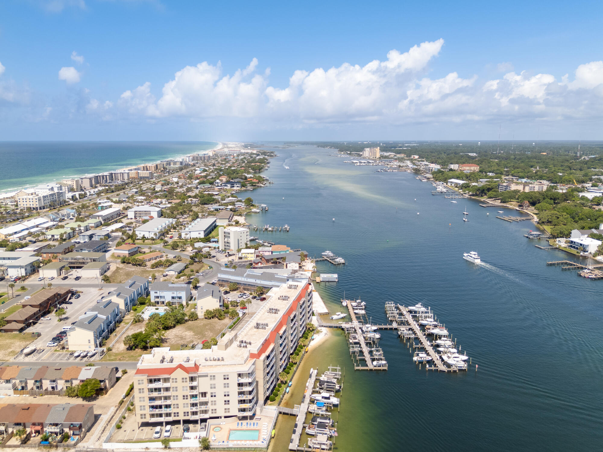 PALM COURT YACHT CLUB - Residential