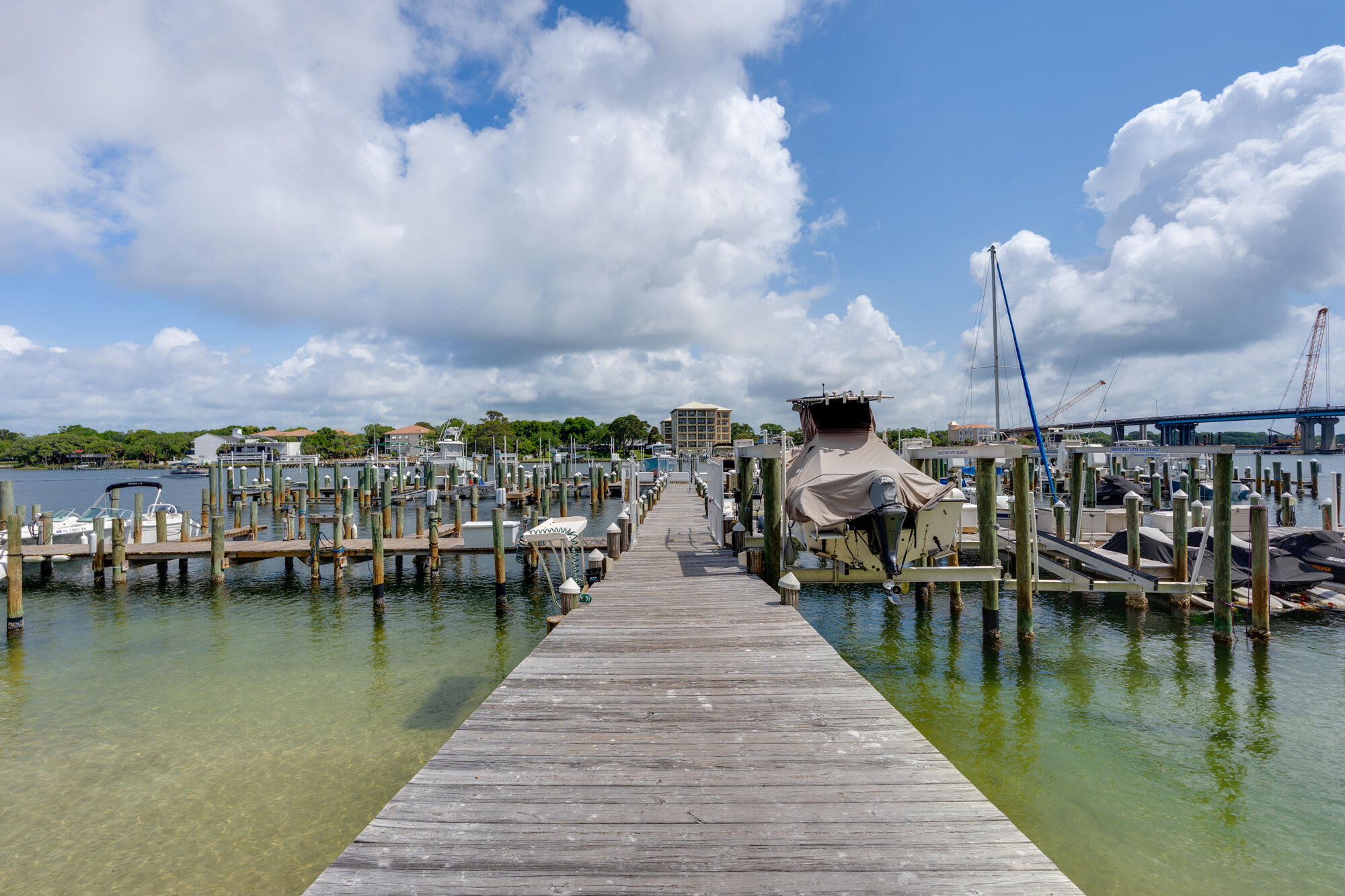 PALM COURT YACHT CLUB - Residential
