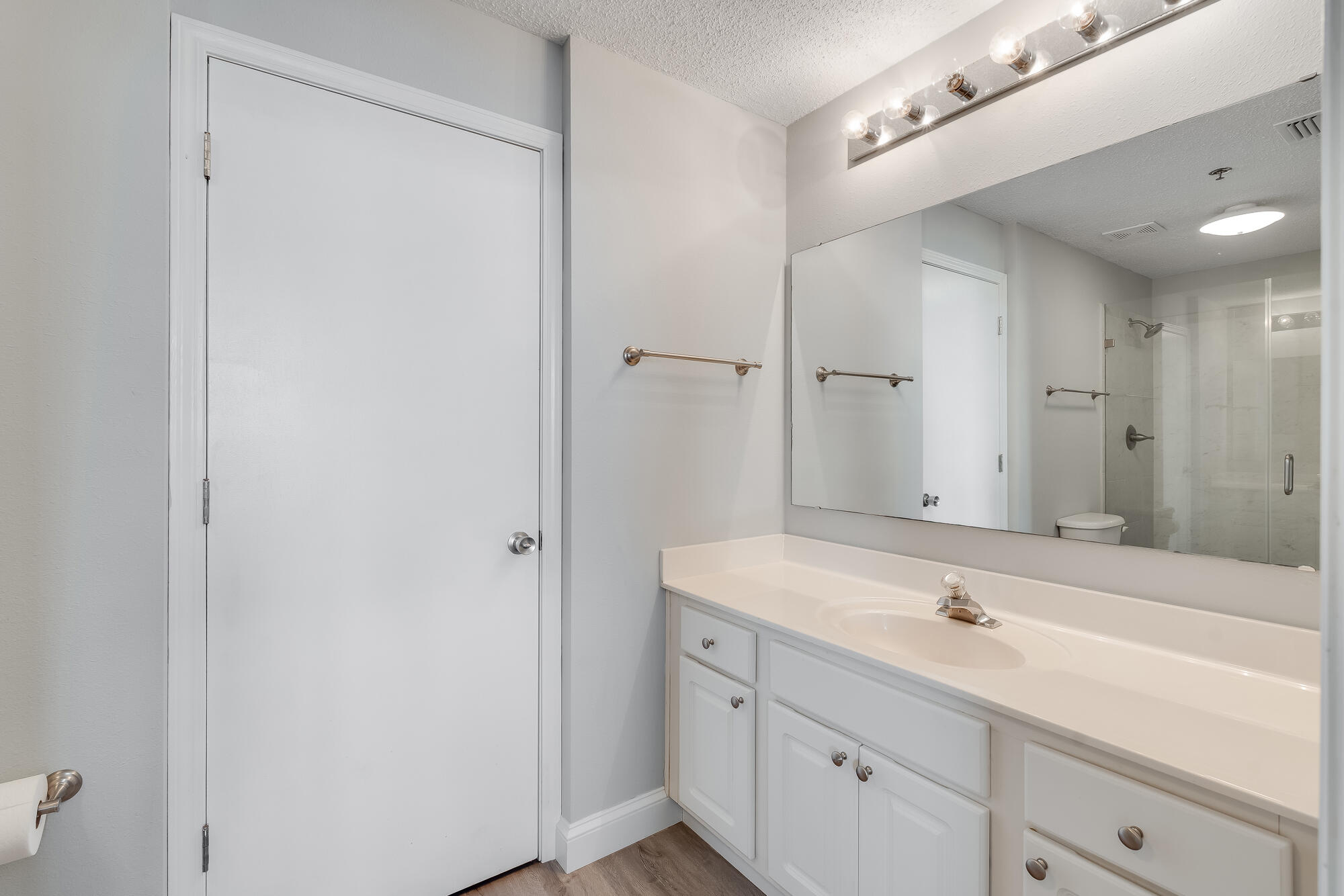 PALM COURT YACHT CLUB - Residential