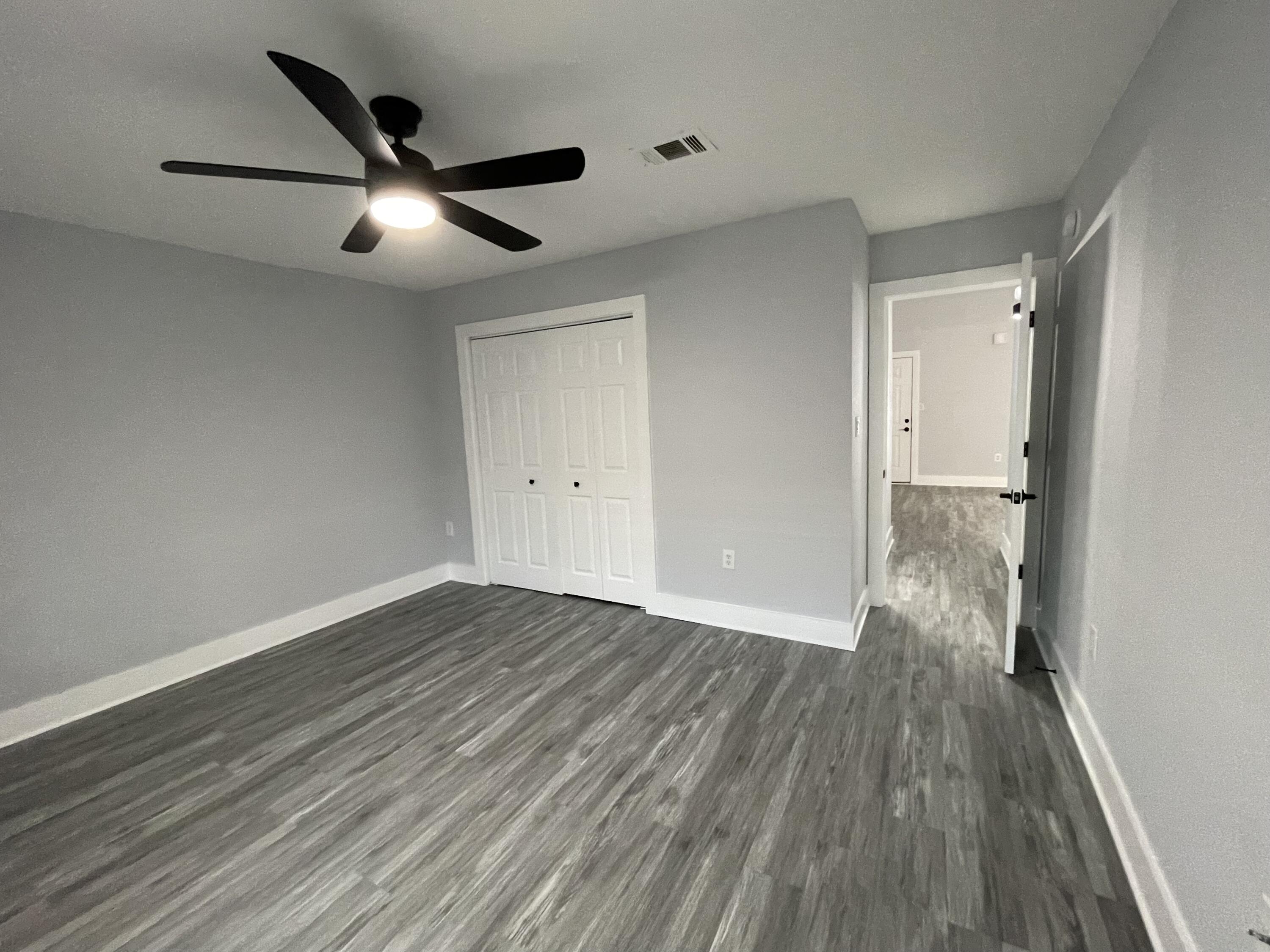 QUAIL HOLLOW T/H - Residential
