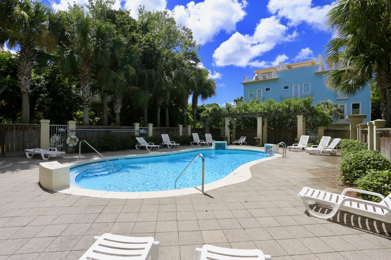 COASTAL DUNES - Residential