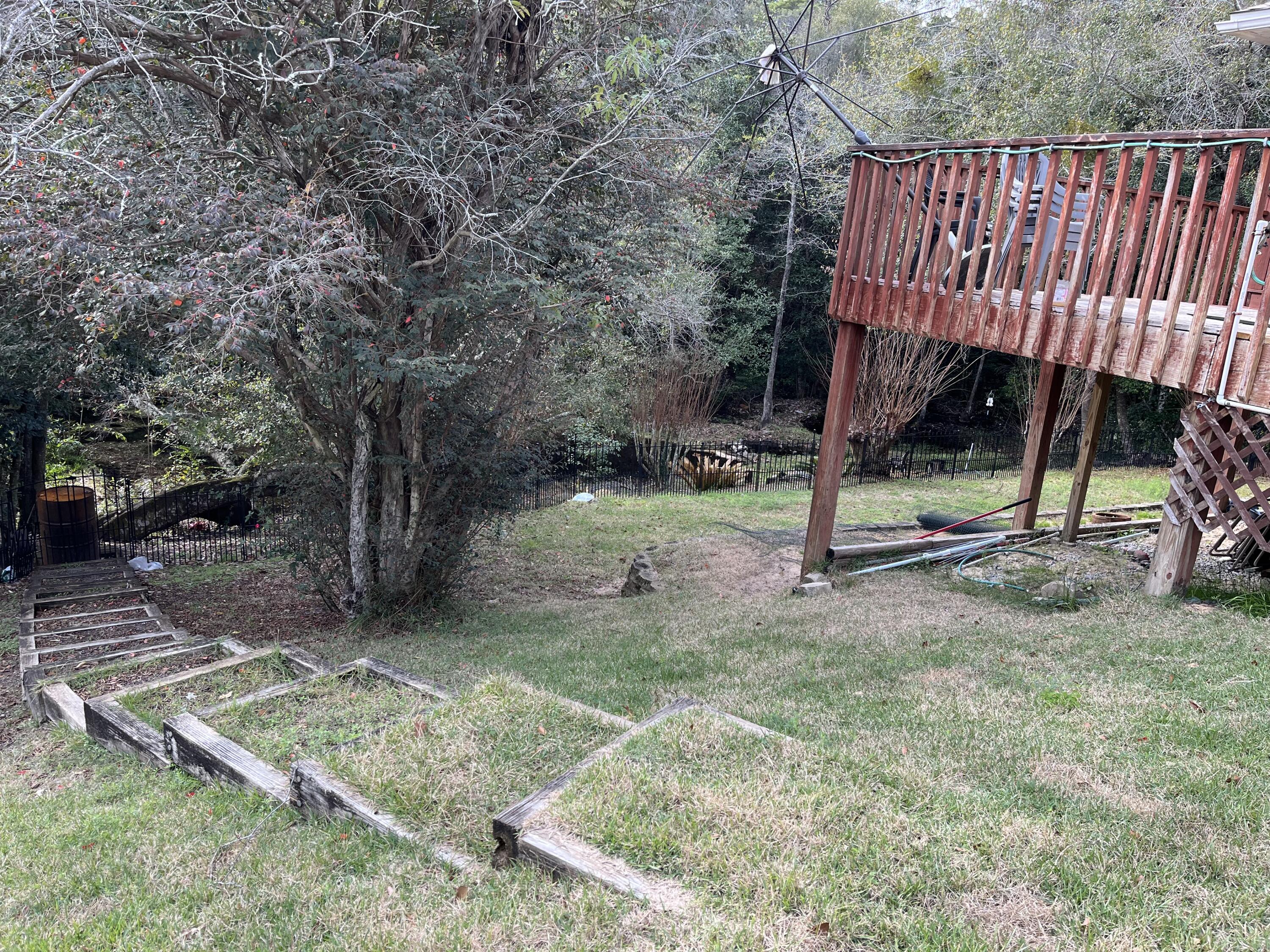 CREEKSIDE - Residential