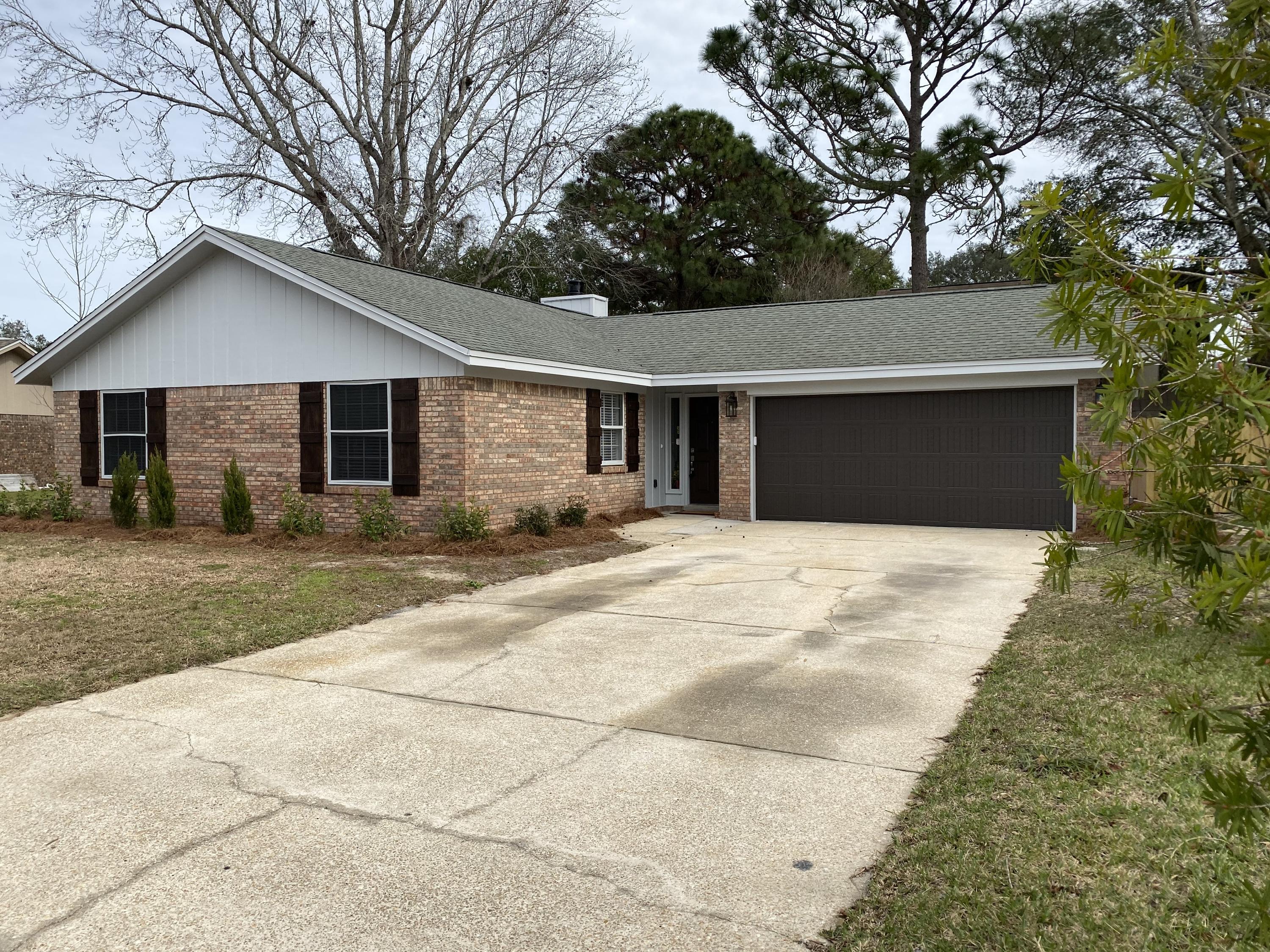 OAKRIDGE MANOR - Residential