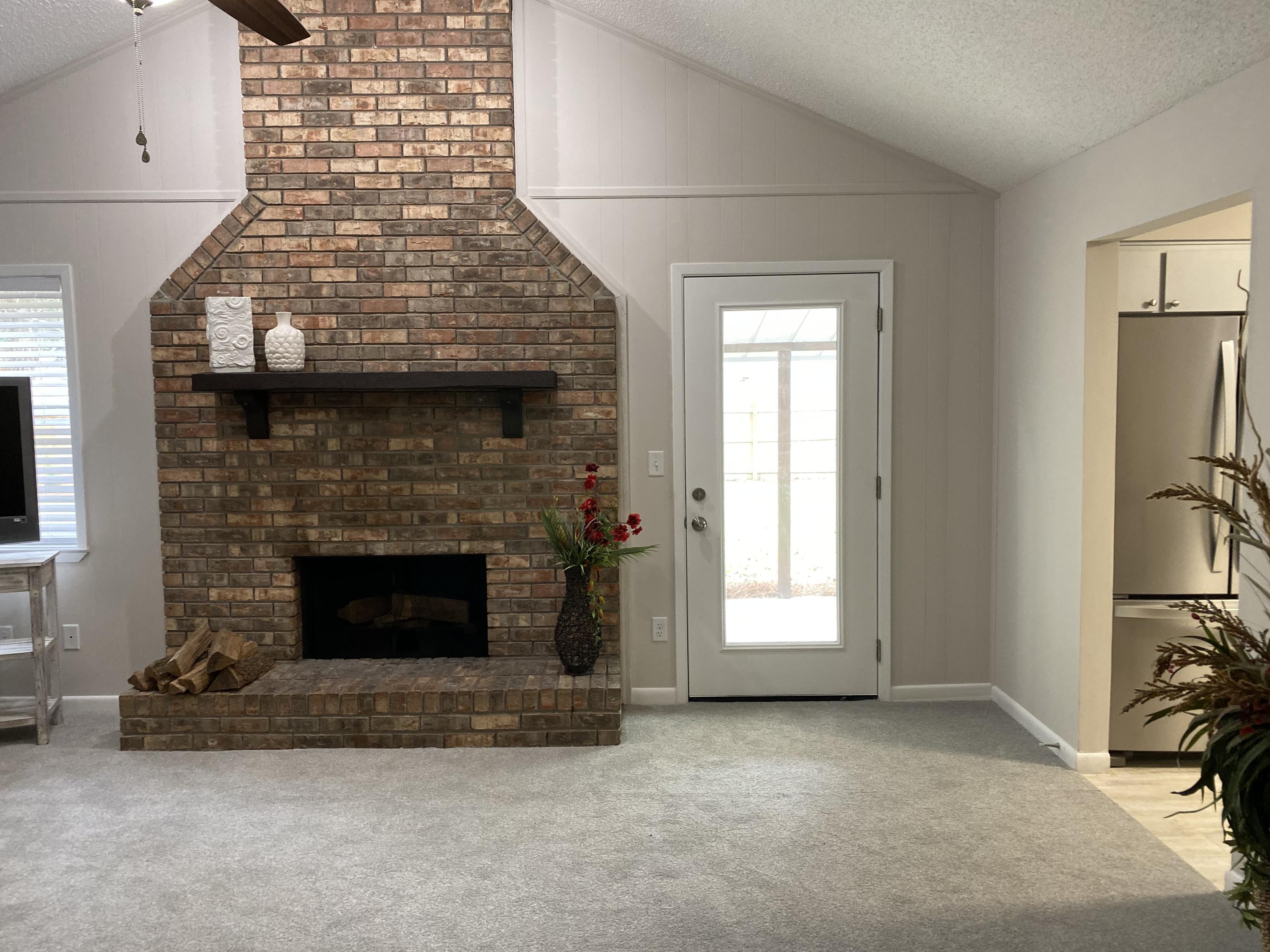 OAKRIDGE MANOR - Residential