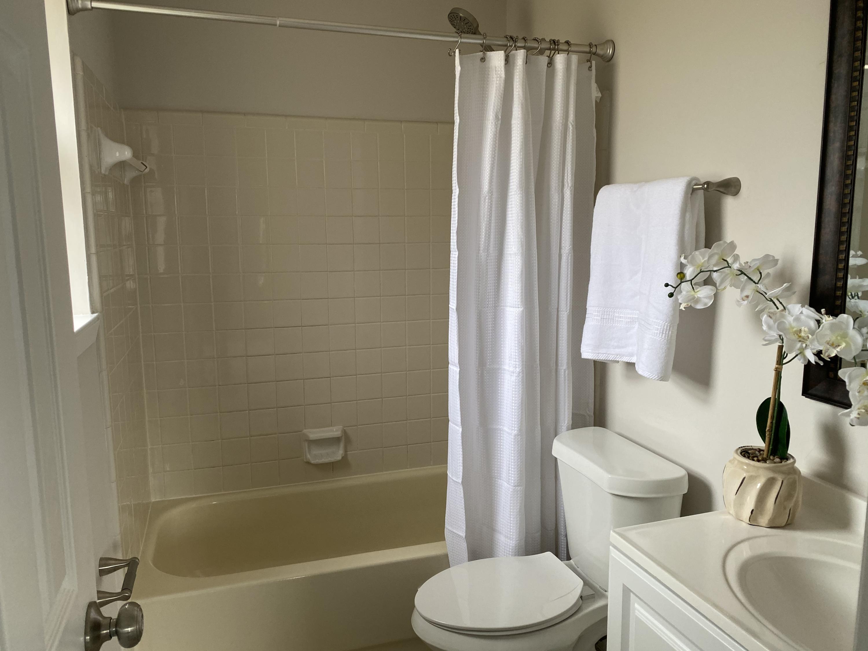 OAKRIDGE MANOR - Residential