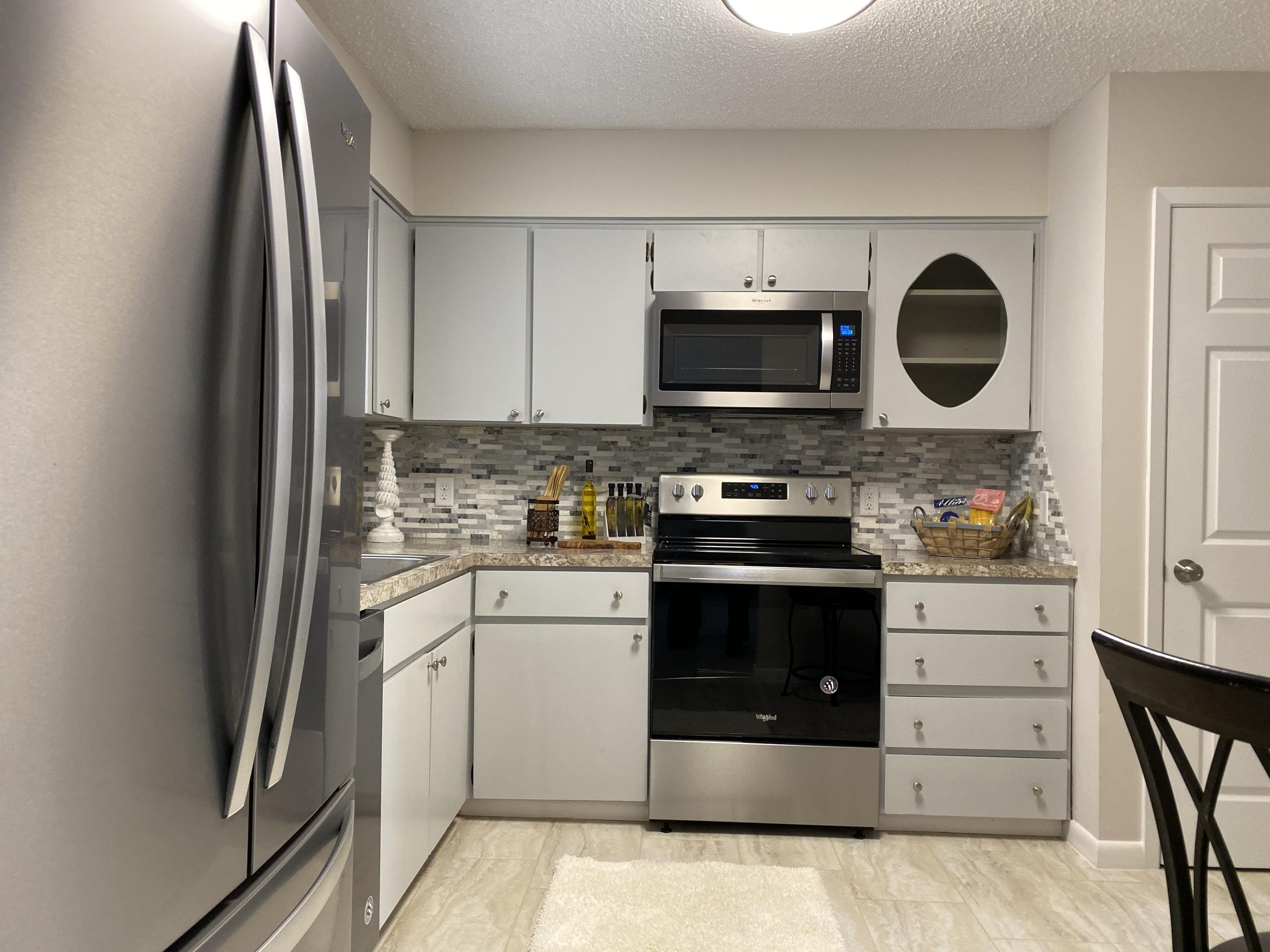 OAKRIDGE MANOR - Residential